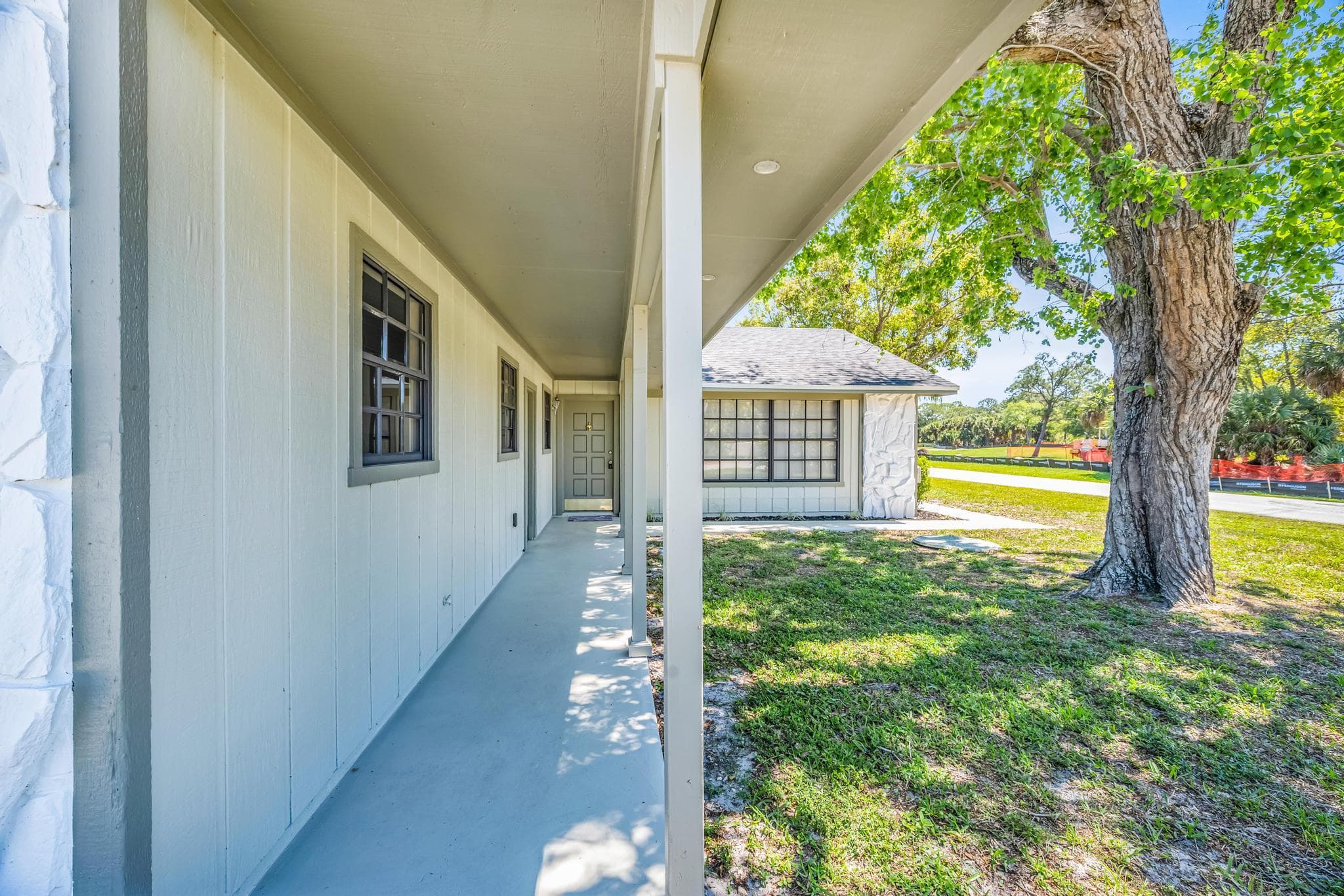 2621 SE Westmoreland Boulevard, Port St. Lucie, FL 34952 — photo 5 of 34