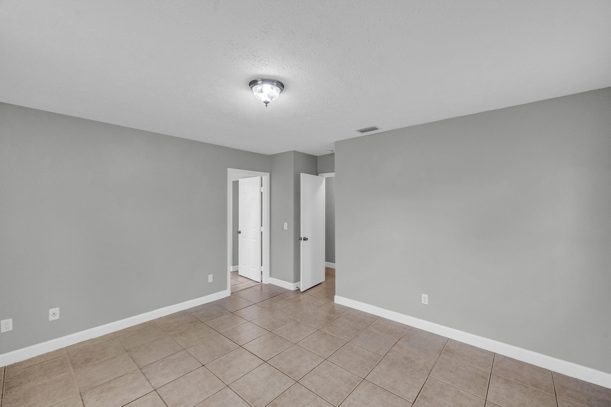 2621 SE Westmoreland Boulevard, Port St. Lucie, FL 34952 — photo 11 of 34