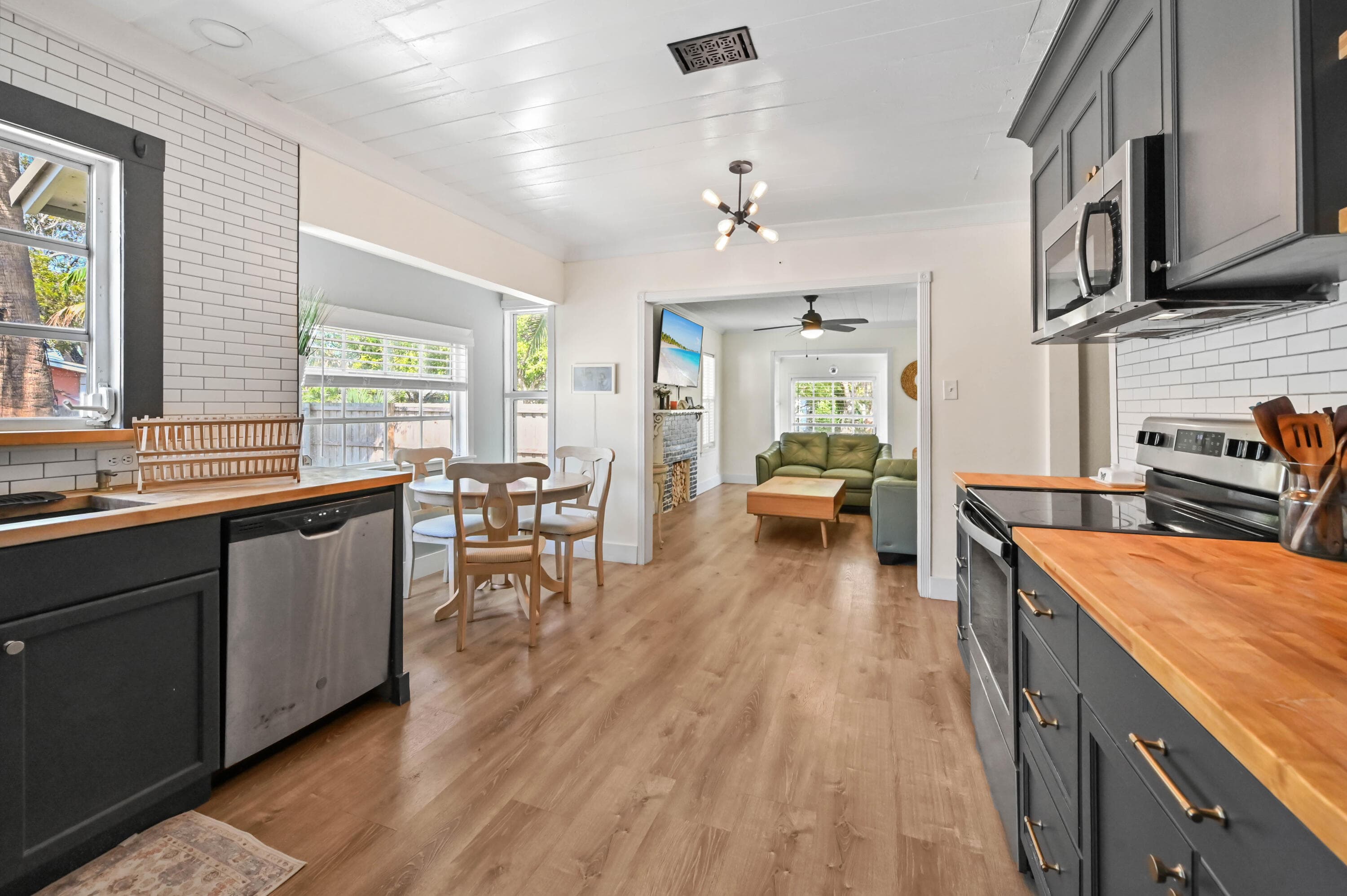 1501 N D Street, Lake Worth Beach, FL 33460 — photo 10 of 45
