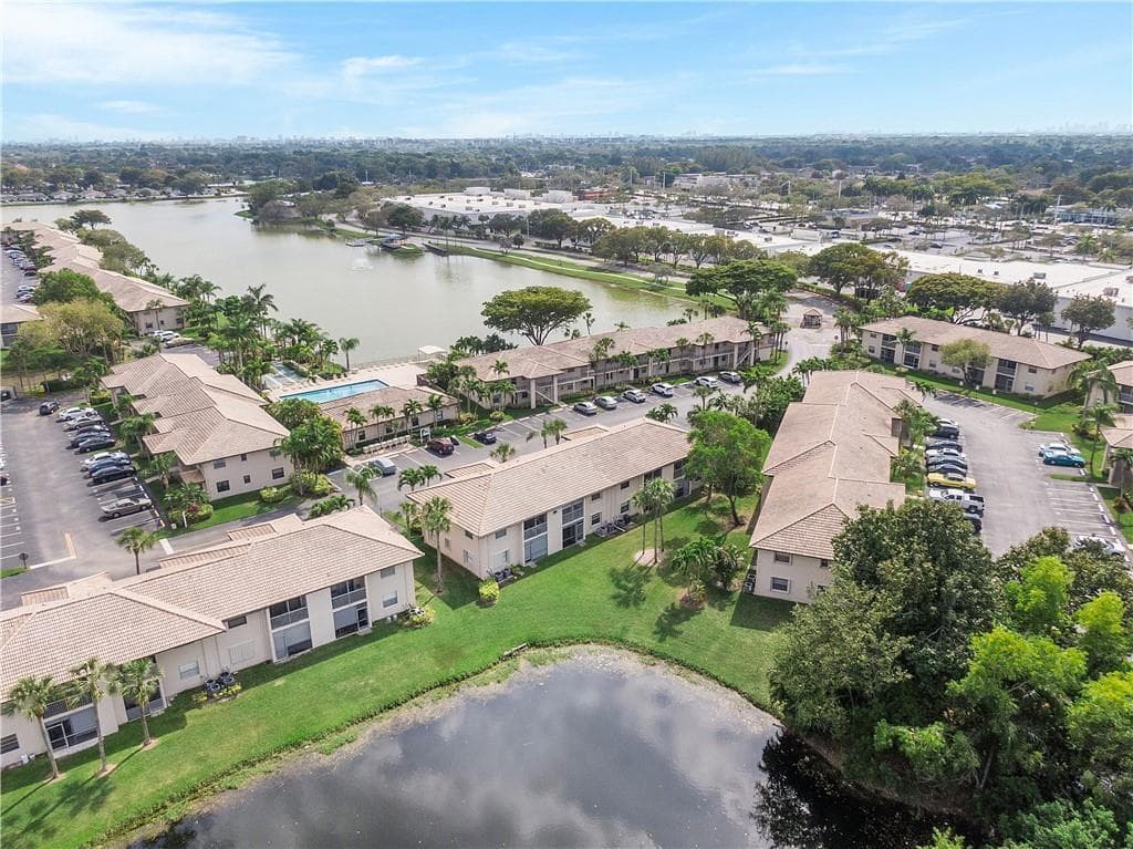 5570 Lakeside Drive 102, Margate, FL 33063 — photo 21 of 26