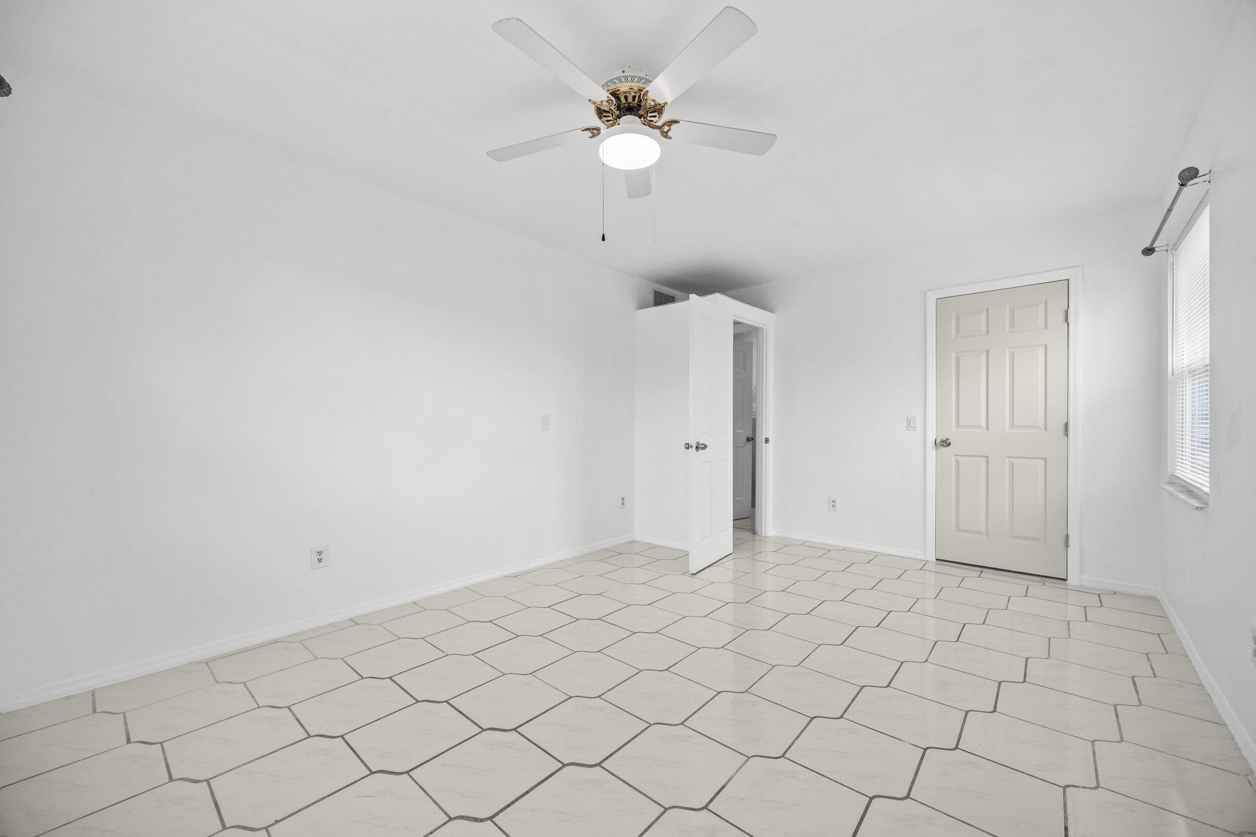 1742 W Terrace Drive, Lake Worth Beach, FL 33460 — photo 12 of 28