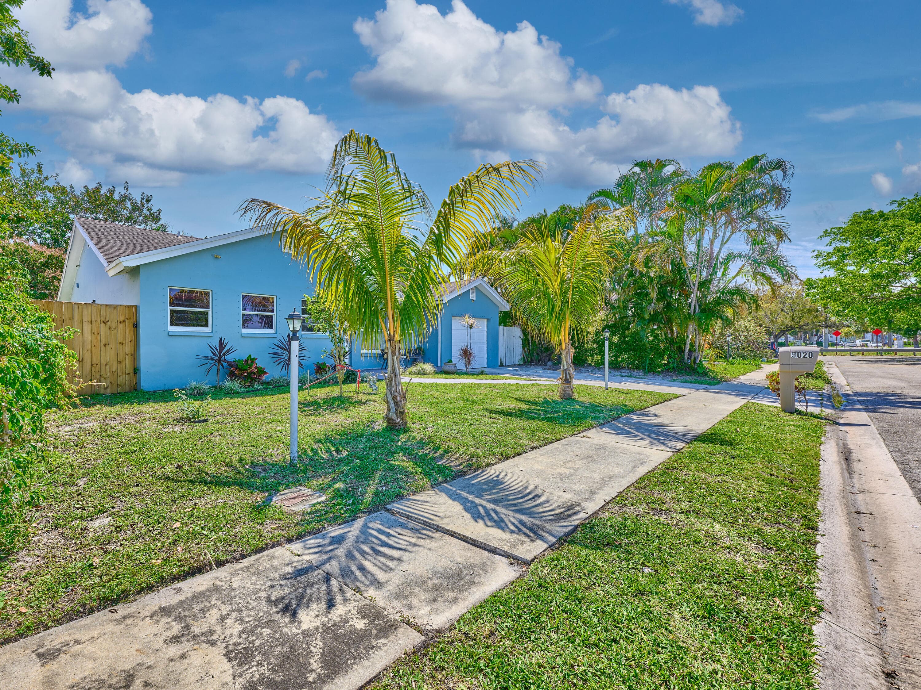 9020 SW 8th Street, Boca Raton, FL 33433 — photo 4 of 74