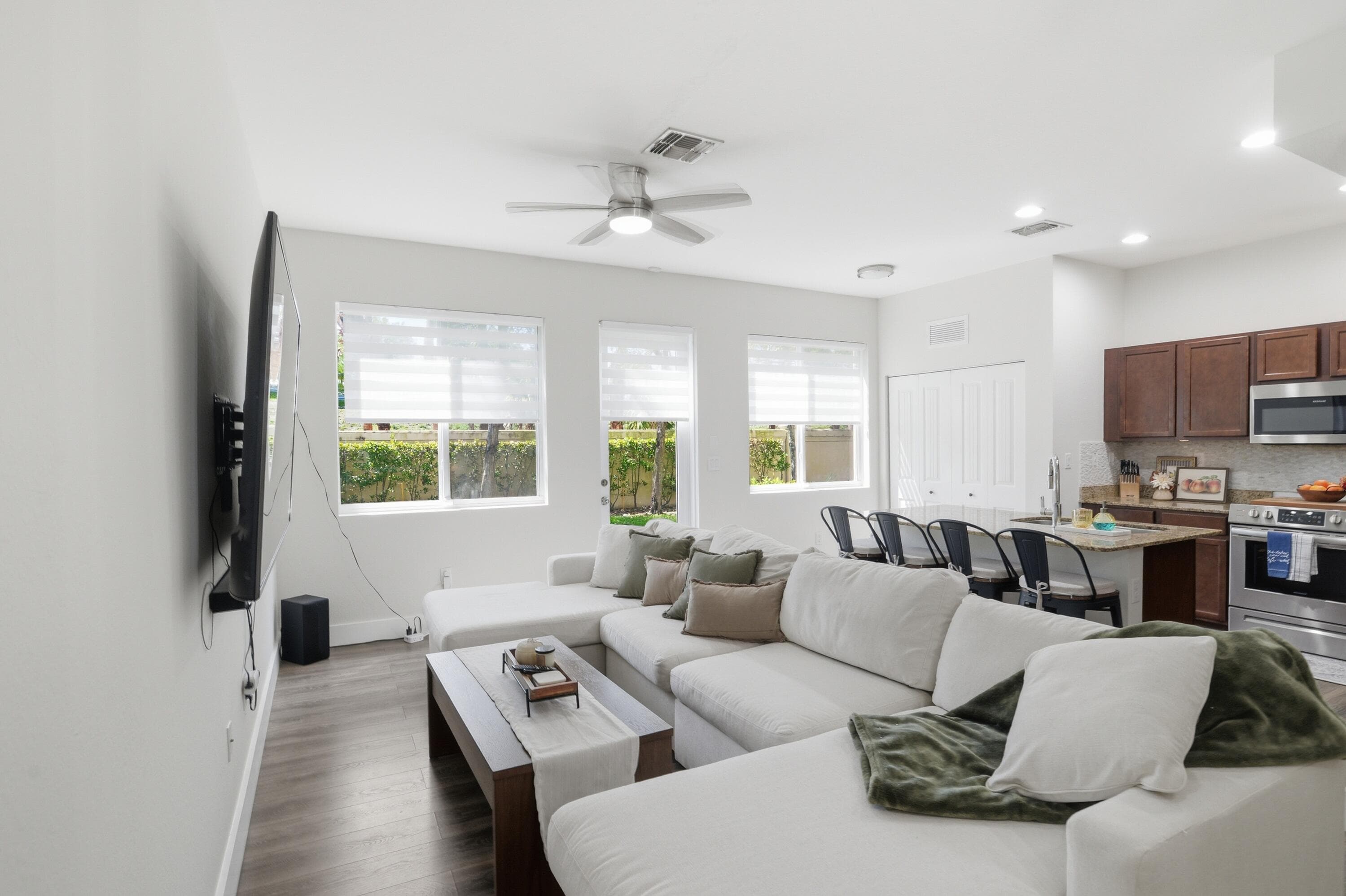 21482 NW 14th Court 21482, Miami Gardens, FL 33169 — photo 12 of 43