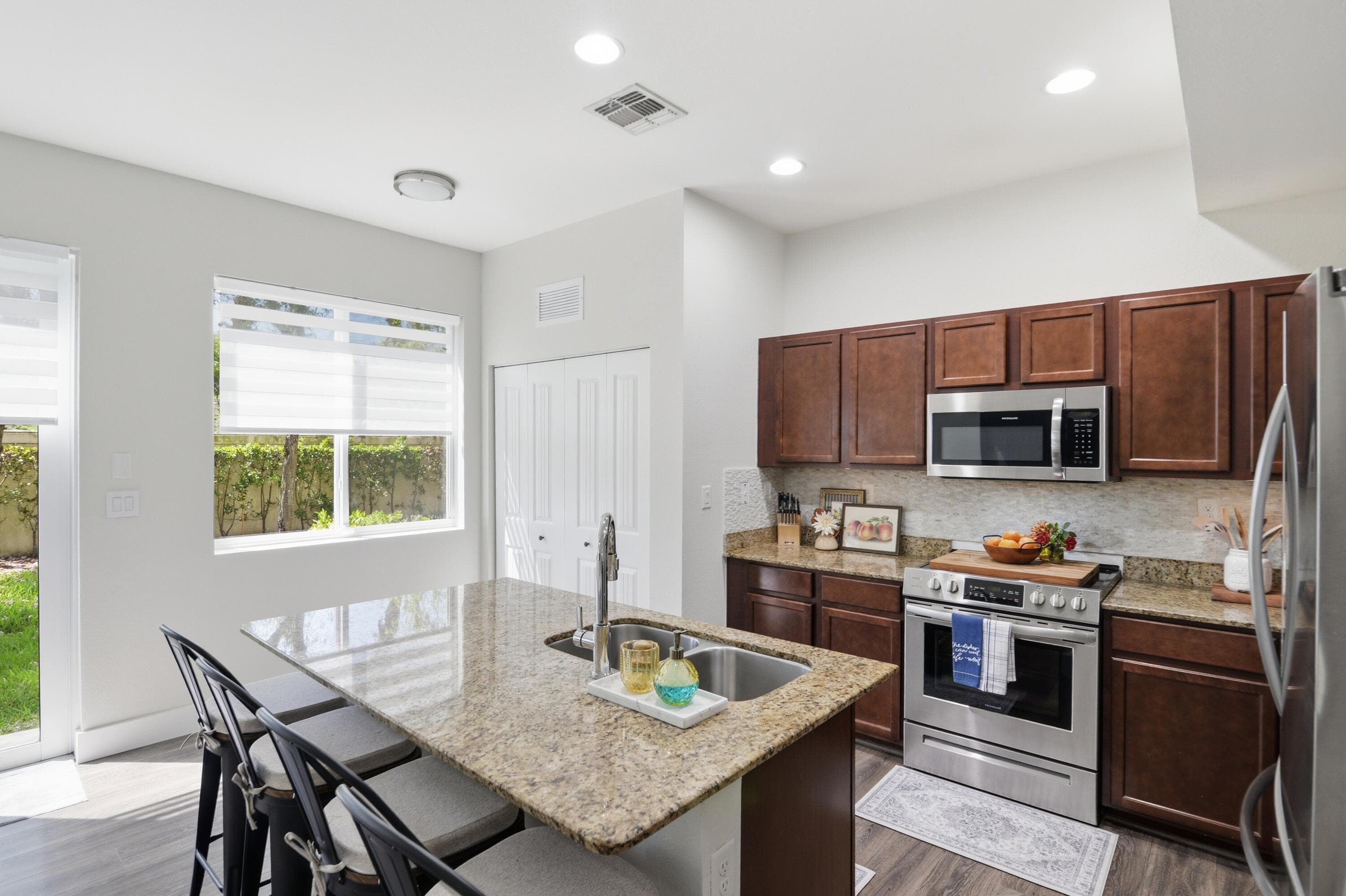 21482 NW 14th Court 21482, Miami Gardens, FL 33169 — photo 14 of 43