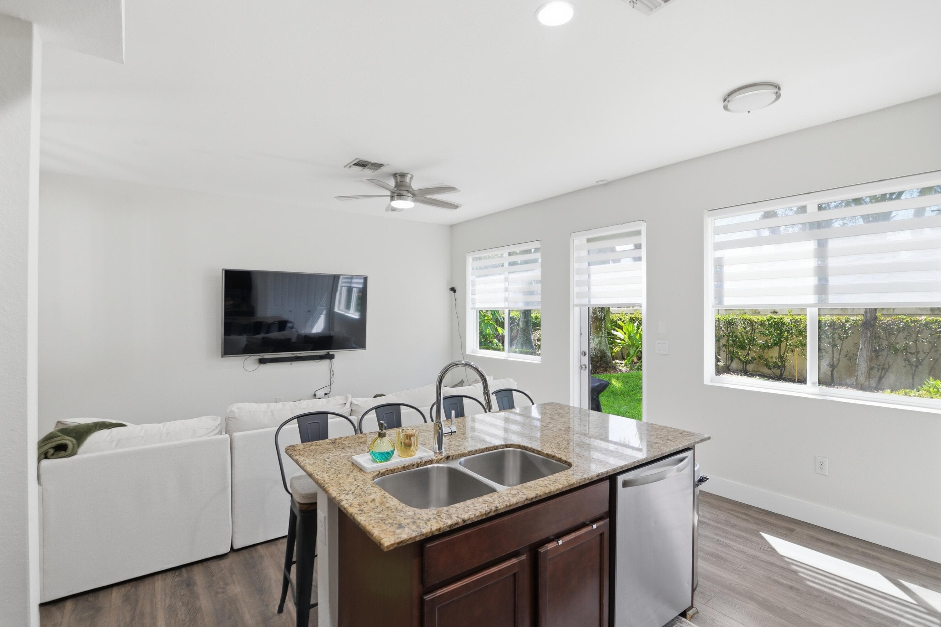 21482 NW 14th Court 21482, Miami Gardens, FL 33169 — photo 15 of 43