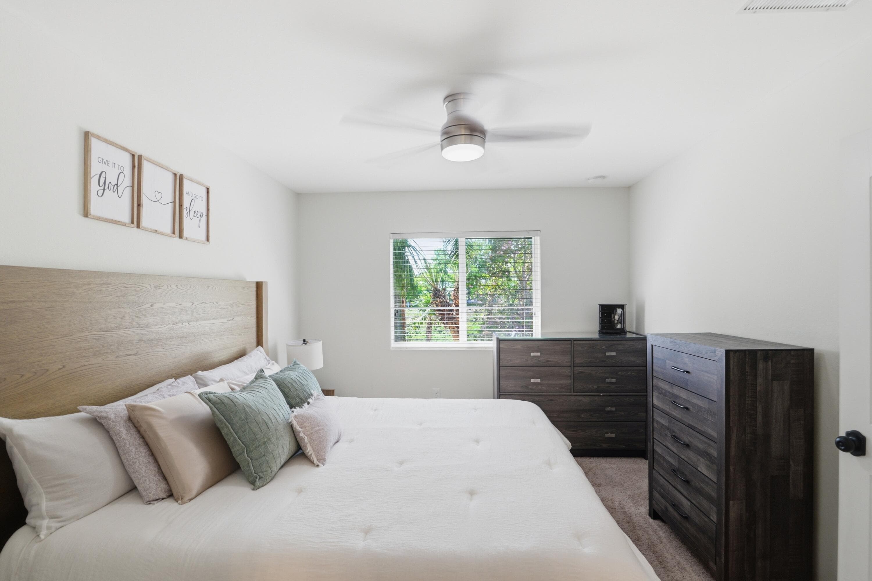 21482 NW 14th Court 21482, Miami Gardens, FL 33169 — photo 33 of 43