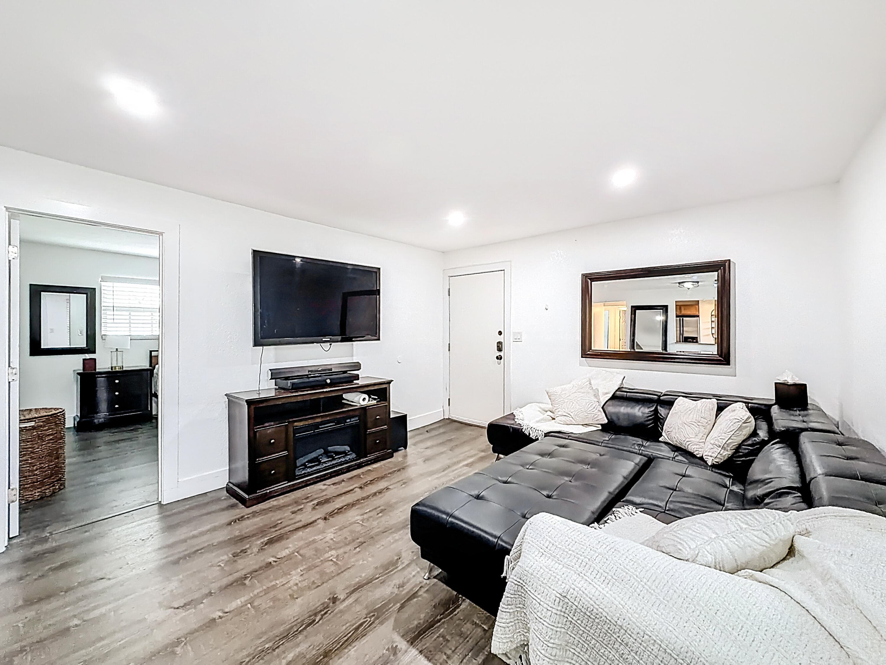 305 SE 11th Avenue D, Pompano Beach, FL 33060 — photo 5 of 25
