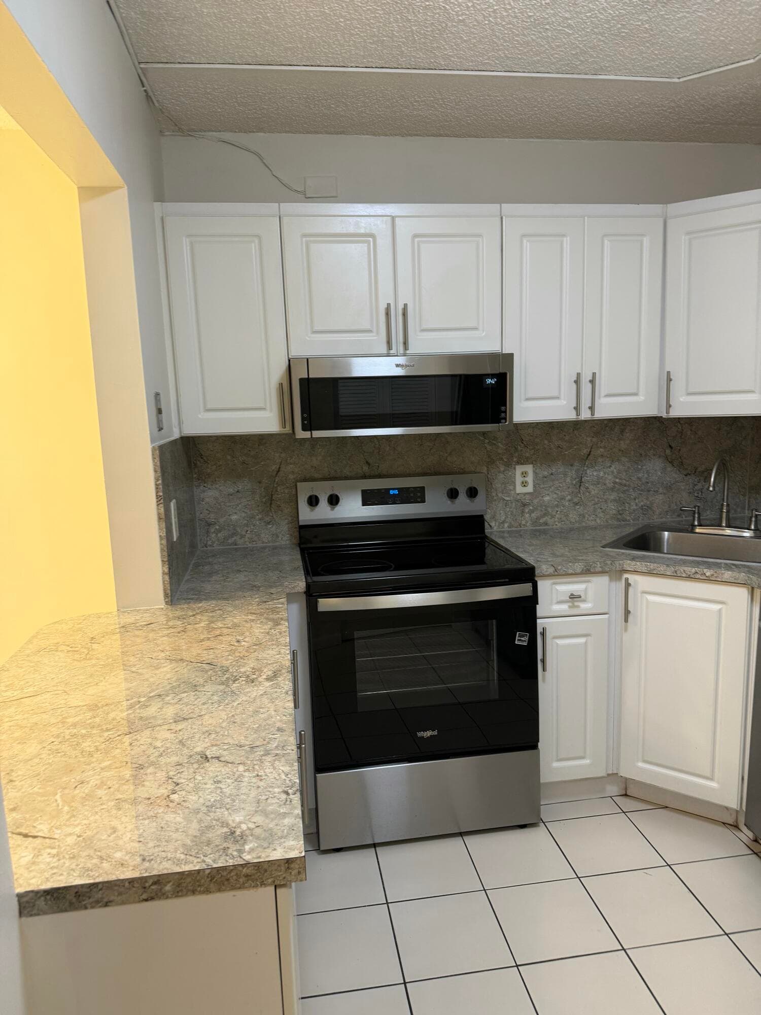 4961 Sable Pine Circle B1, West Palm Beach, FL 33417 — photo 2 of 19