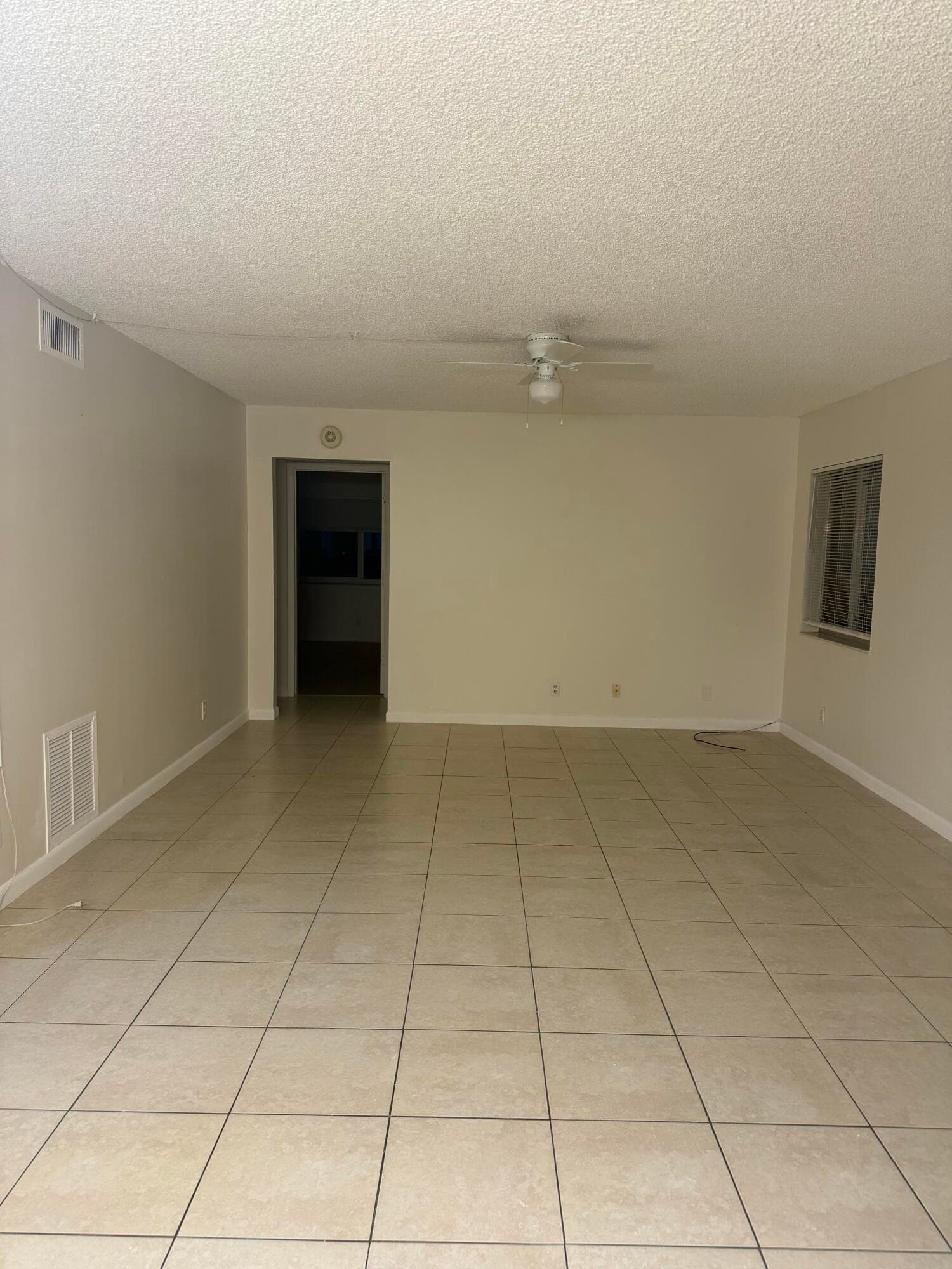 4961 Sable Pine Circle B1, West Palm Beach, FL 33417 — photo 4 of 19