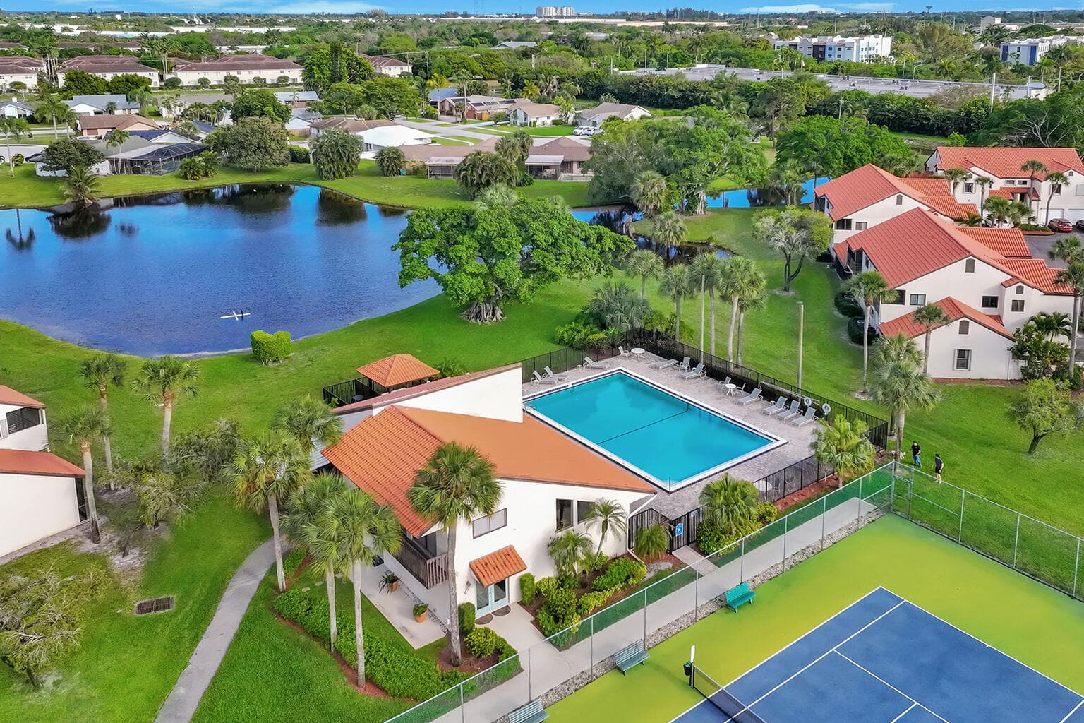 3 Vía De Casas Sur 102, Boynton Beach, FL 33426 — photo 25 of 49