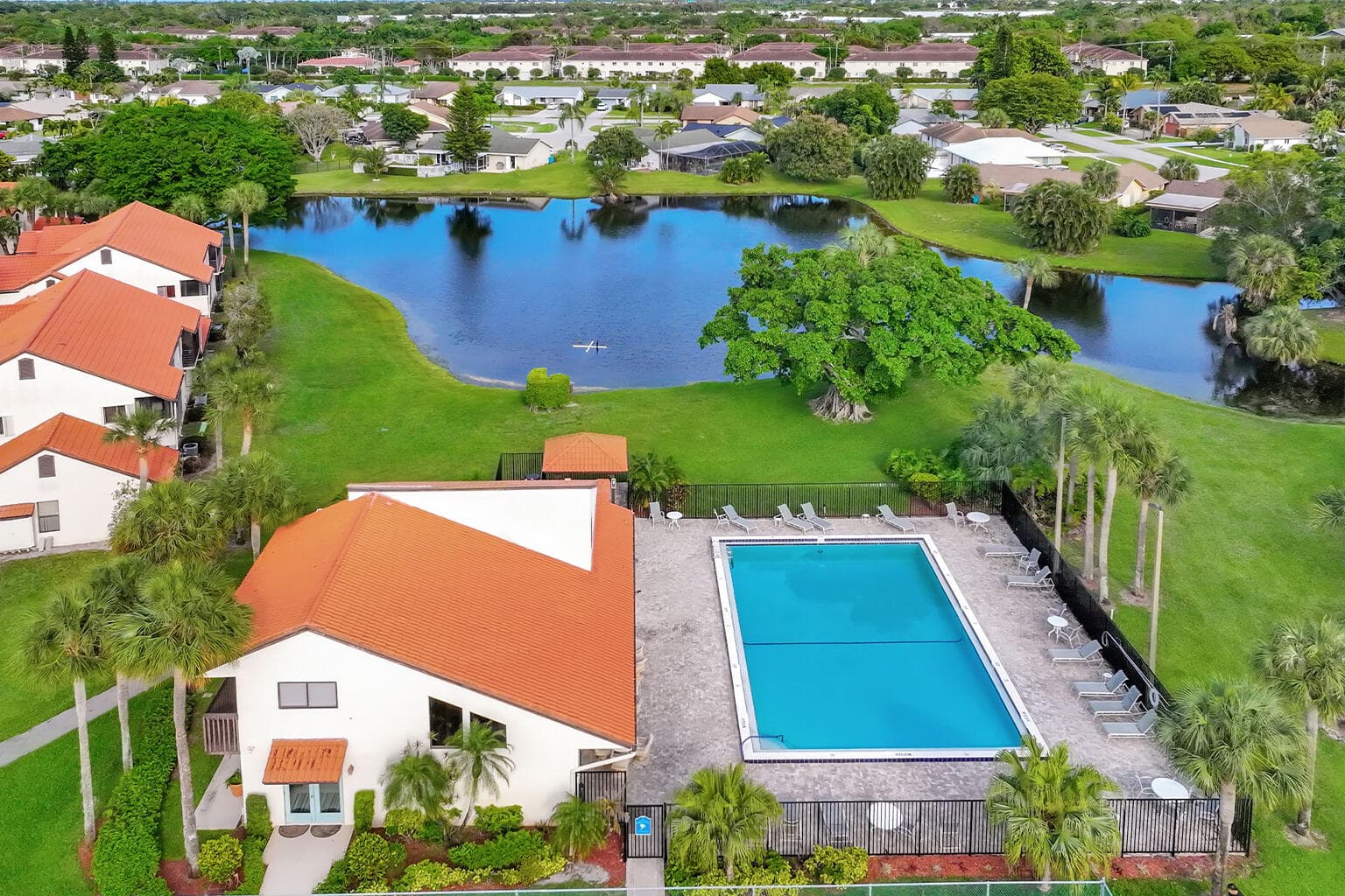 3 Vía De Casas Sur 102, Boynton Beach, FL 33426 — photo 29 of 49
