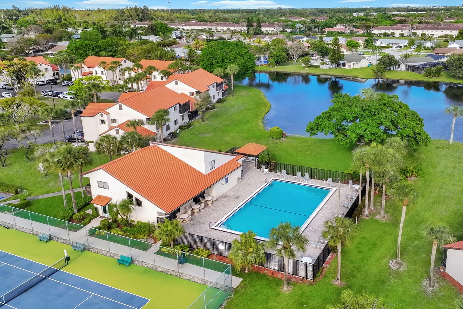 3 Vía De Casas Sur 102, Boynton Beach, FL 33426 — photo 30 of 49