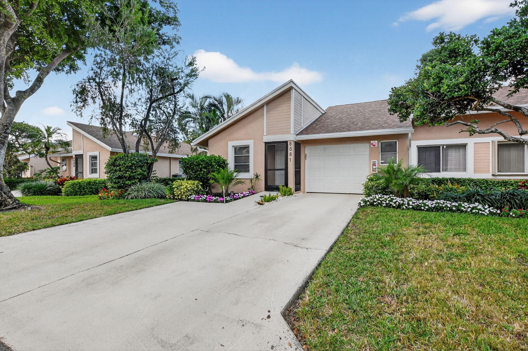 8081 Springtree Road, Boca Raton, FL 33496 — photo 3 of 39