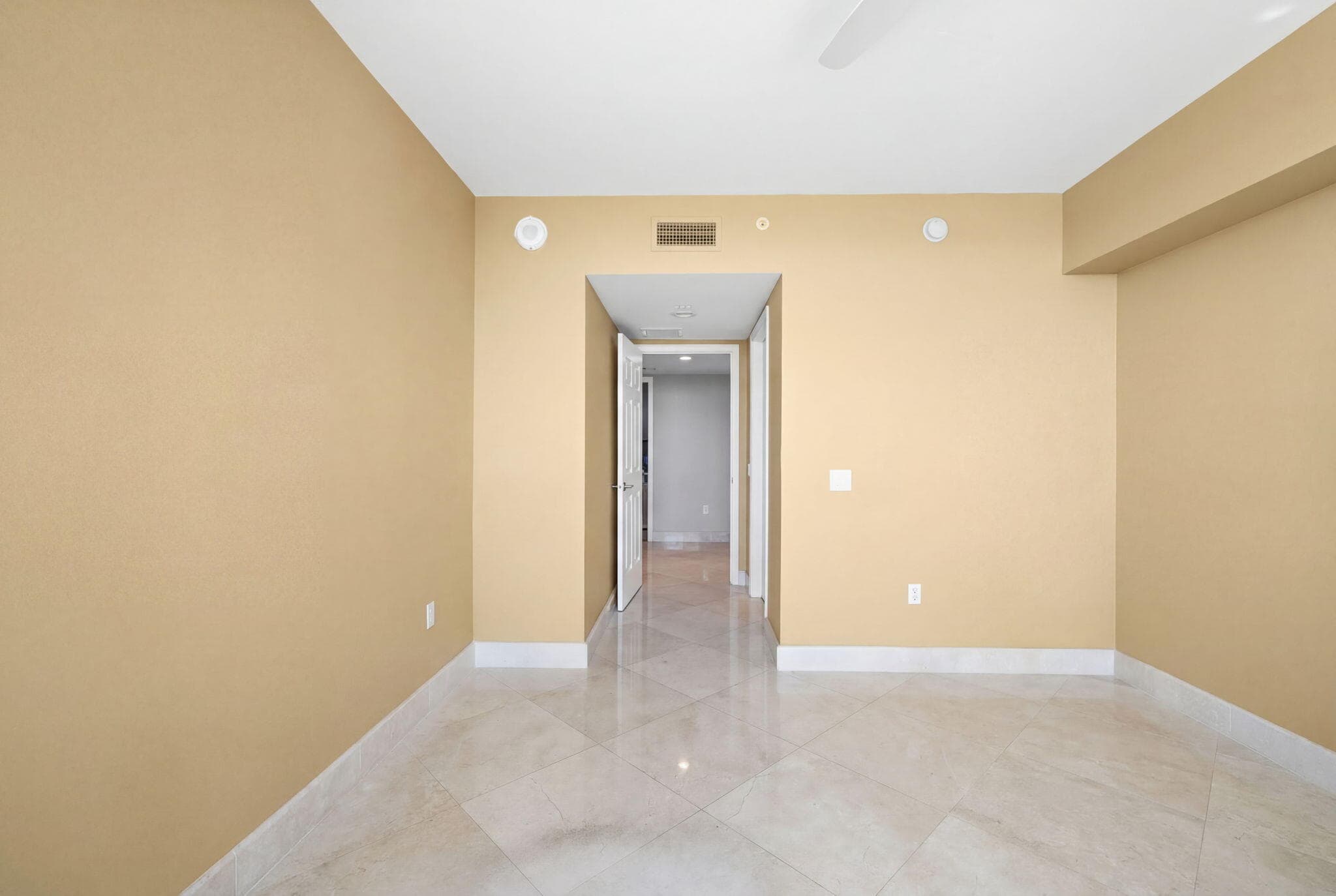 411 N New River Dr Drive E 3605, Fort Lauderdale, FL 33301 — photo 20 of 47