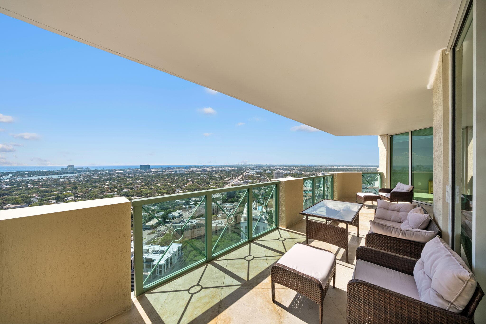 411 N New River Dr Drive E 3605, Fort Lauderdale, FL 33301 — photo 24 of 47