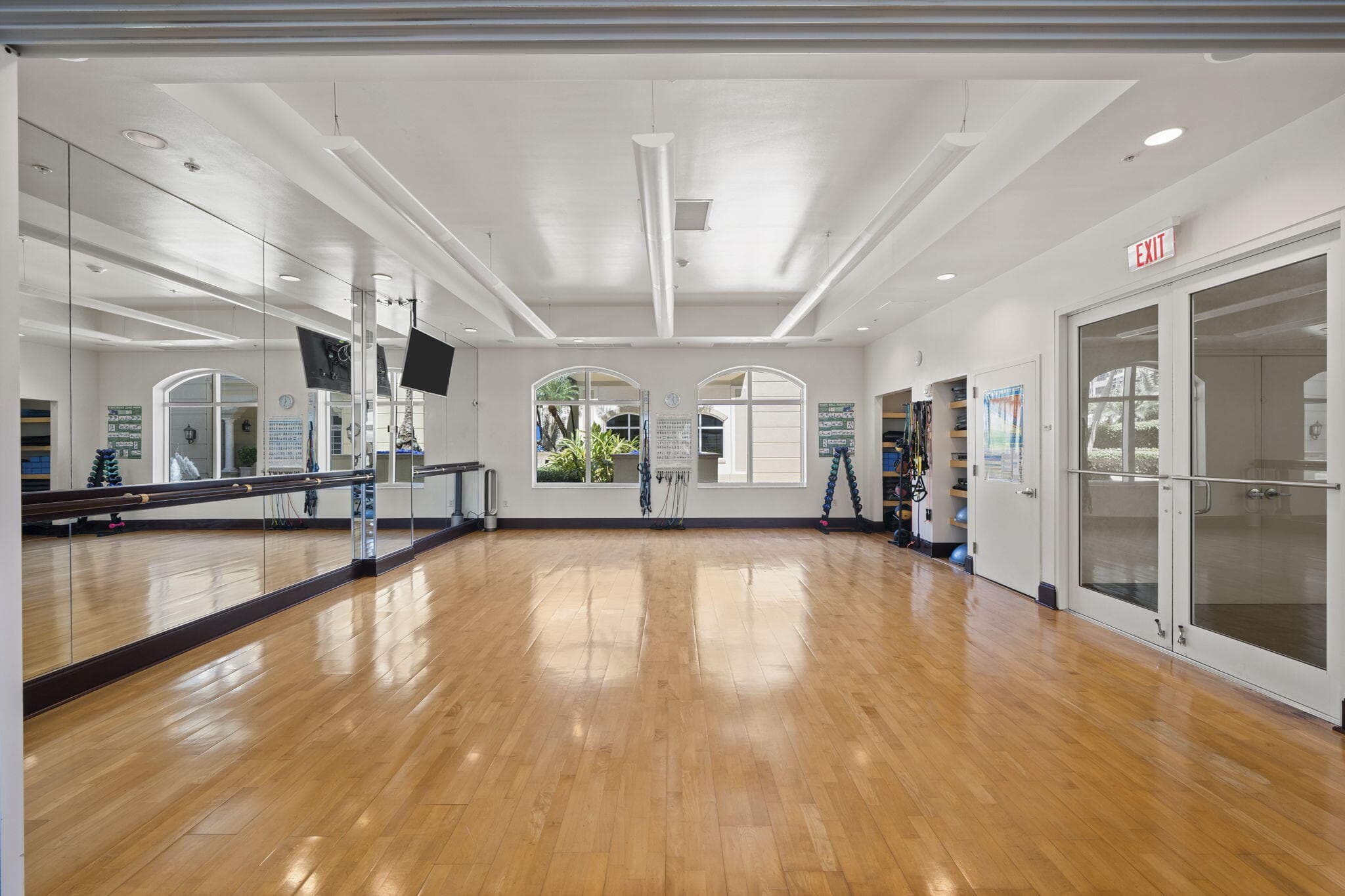 411 N New River Dr Drive E 3605, Fort Lauderdale, FL 33301 — photo 36 of 47