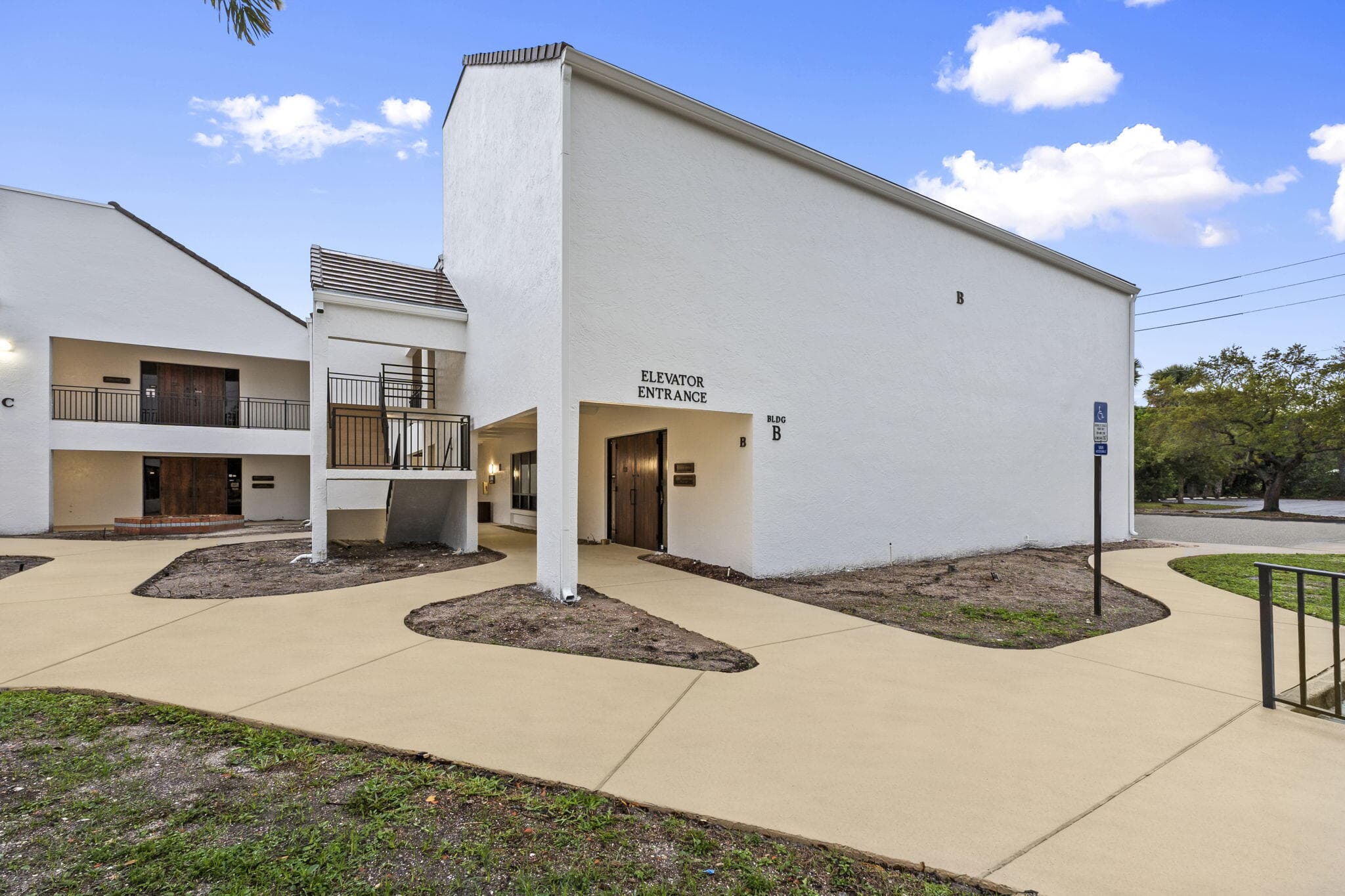 900 SE Ocean Boulevard 202b, Stuart, FL — photo 2 of 32