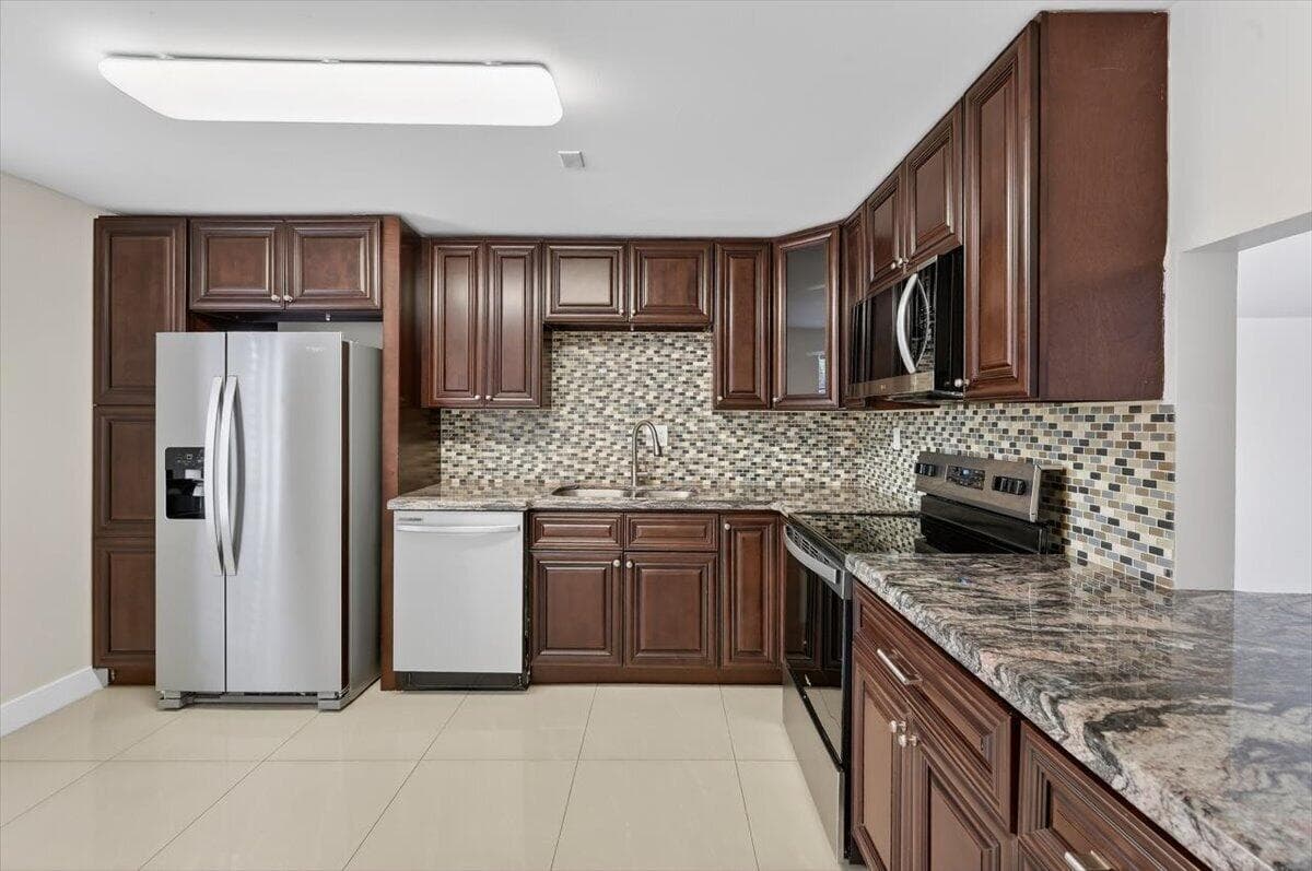 7325 SW 26th Court 22, Davie, FL 33314 — photo 7 of 35