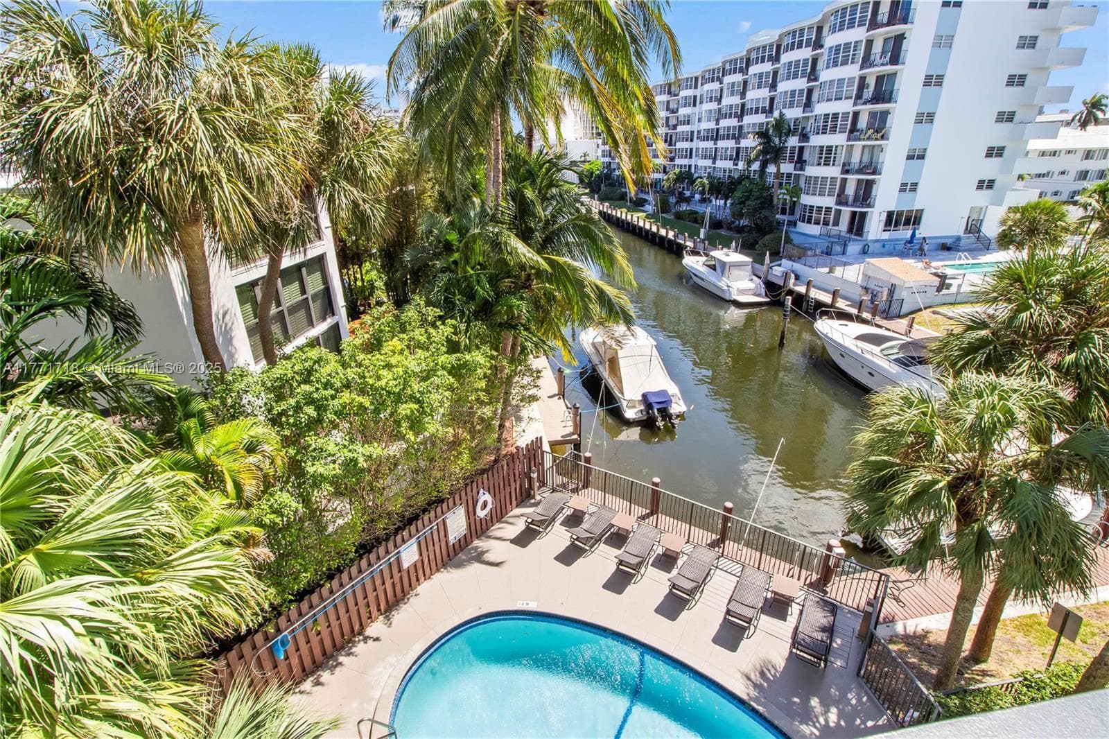 4800 Bayview Drive 402, Fort Lauderdale, FL 33308 — photo 6 of 10