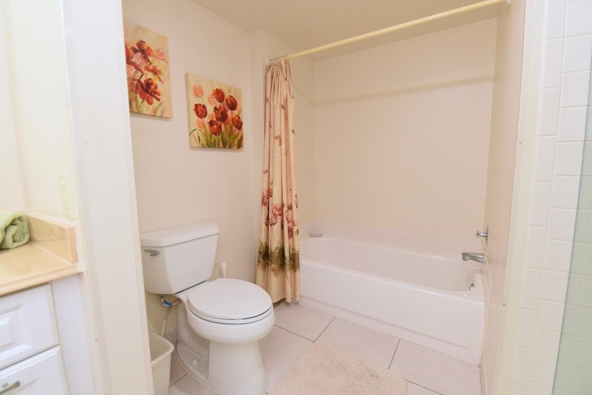 17 E Stratford Dr Drive E F, Boynton Beach, FL 33436 — photo 26 of 46