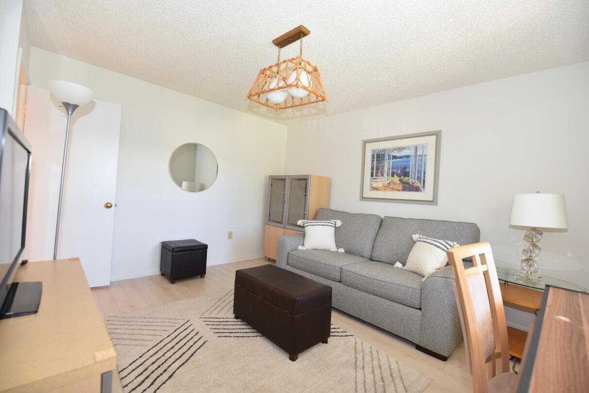17 E Stratford Dr Drive E F, Boynton Beach, FL 33436 — photo 41 of 46