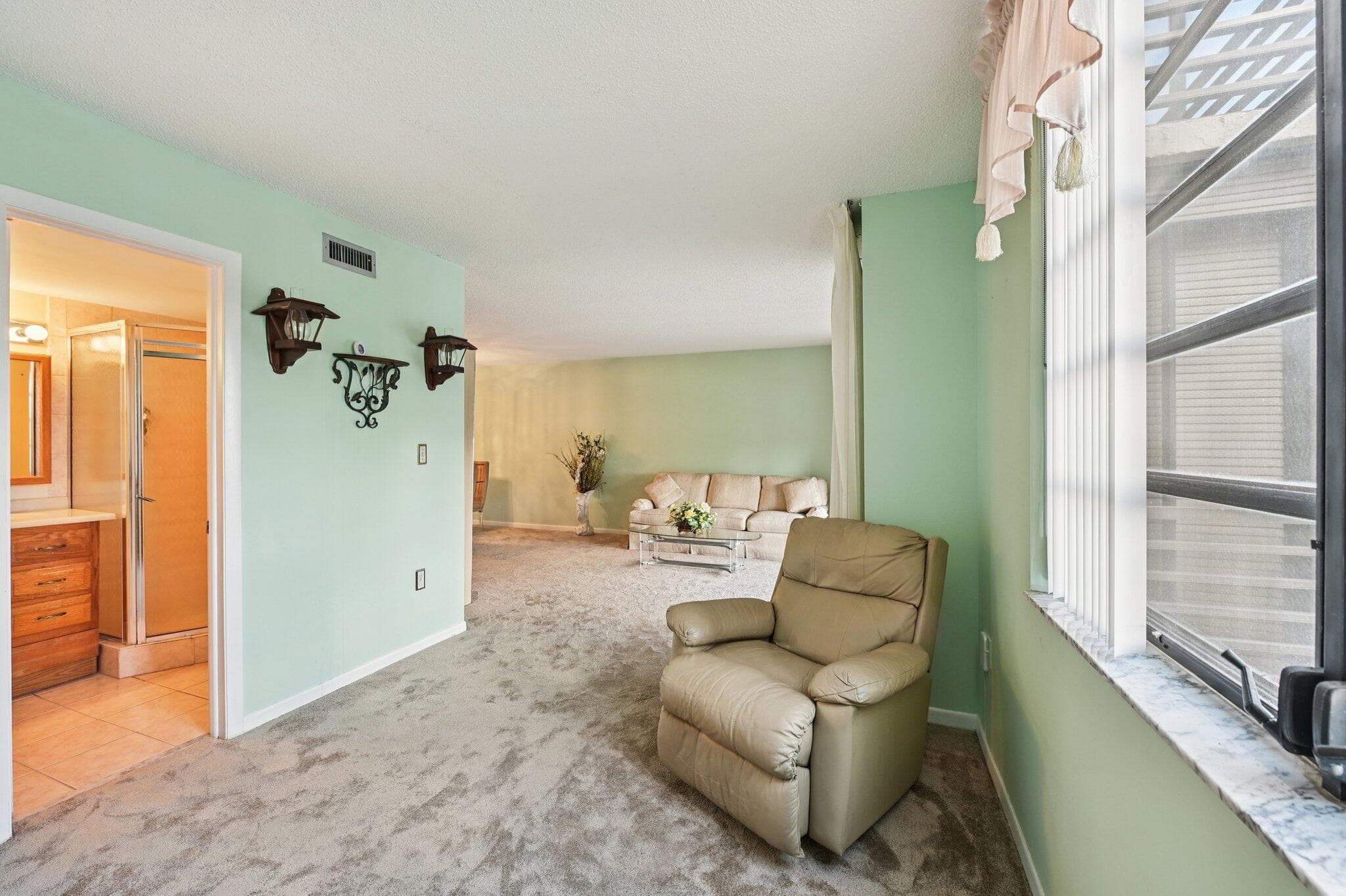 1101 Colony Point Circle 404, Pembroke Pines, FL 33026 — photo 9 of 43