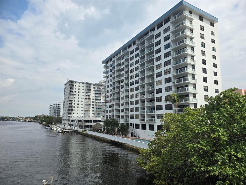 1401 N Riverside Drive 307, Pompano Beach, FL 33062 — photo 3 of 20