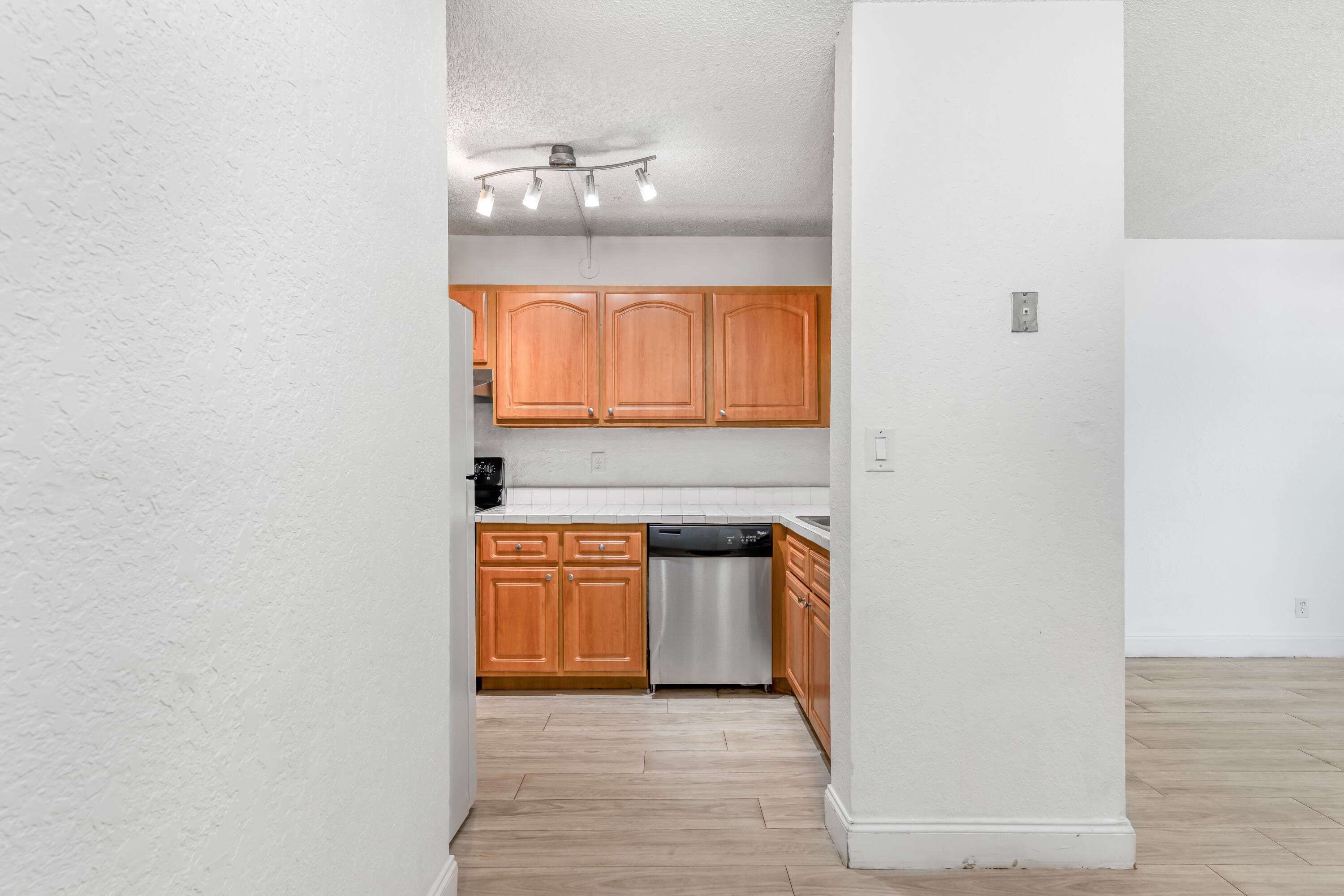 2646 Riverside Drive 2646, Coral Springs, FL 33065 — photo 4 of 18