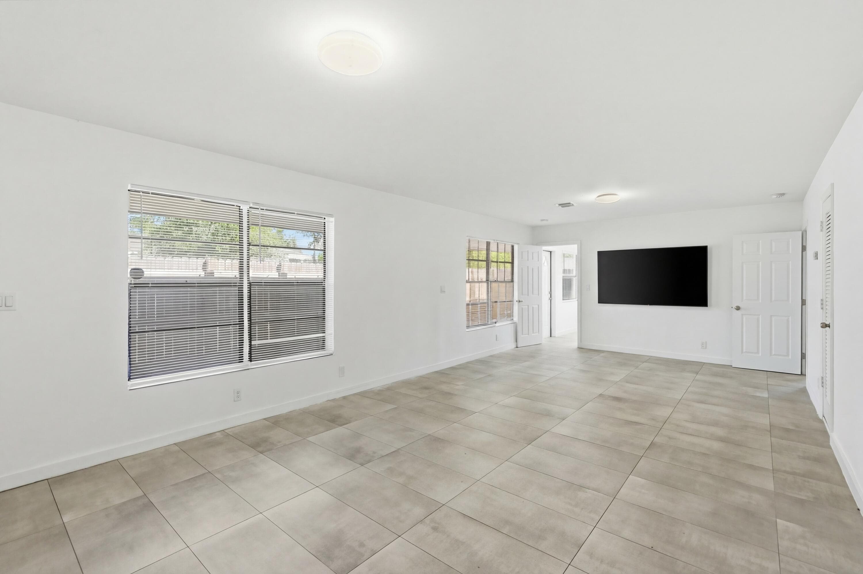 629 NE 36th Street, Oakland Park, FL 33334 — photo 25 of 43