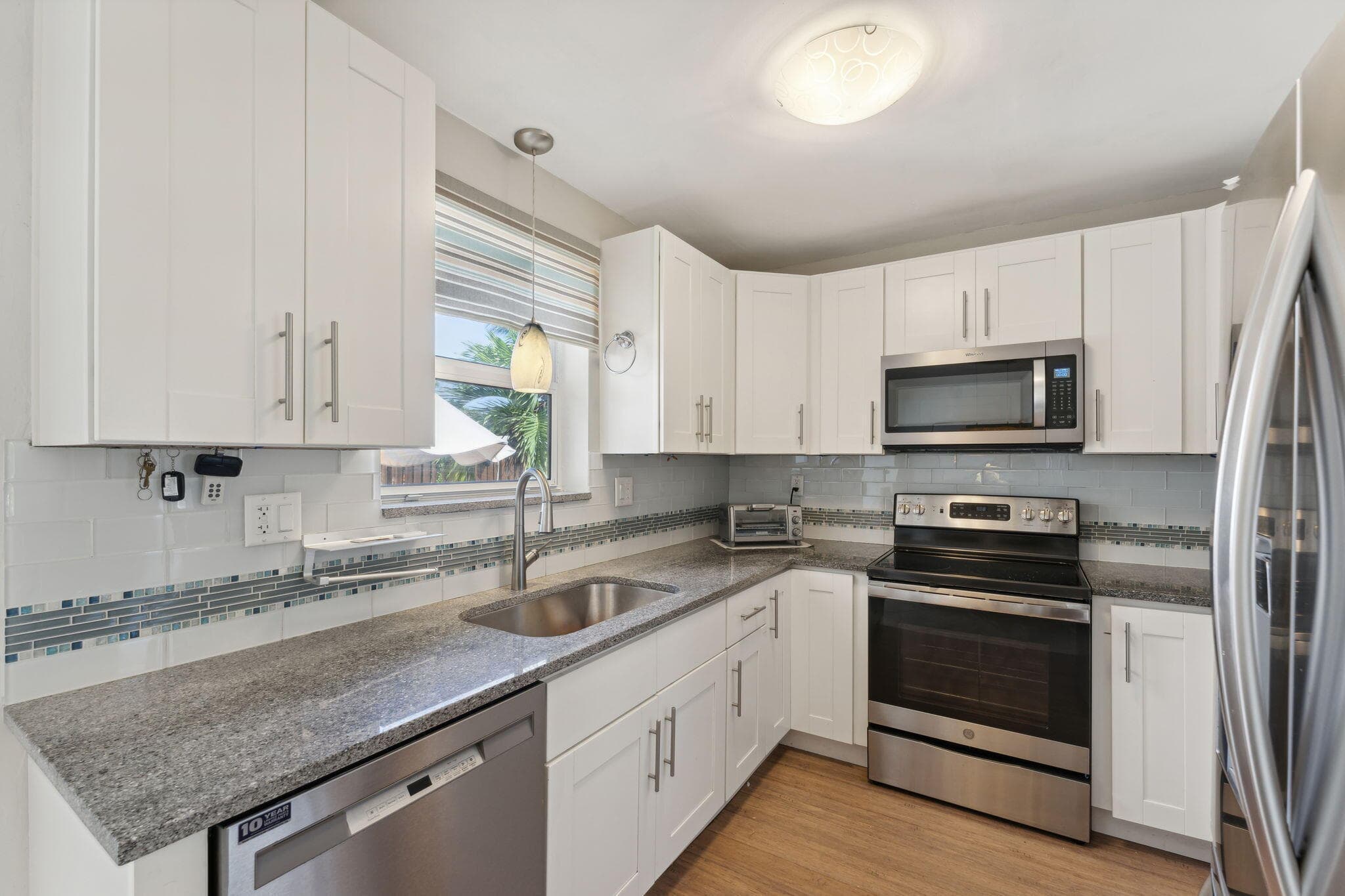 2691 NE 18th Street, Pompano Beach, FL 33062 — photo 10 of 34
