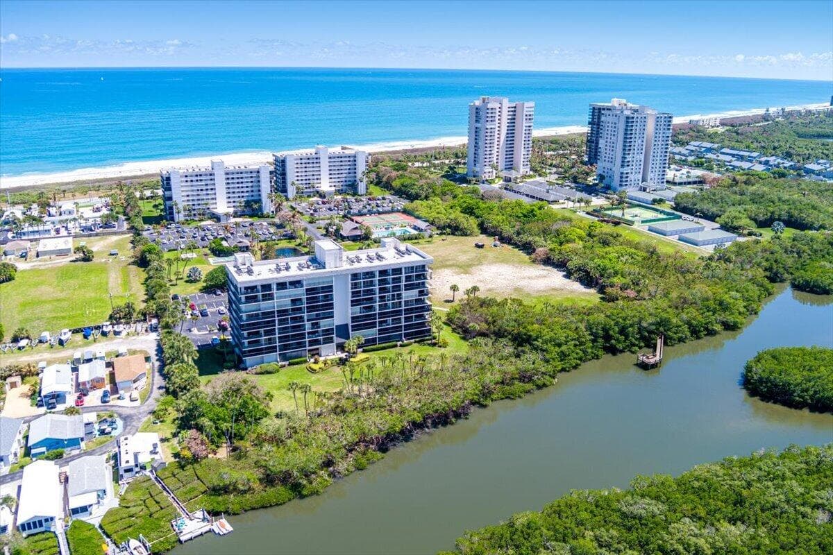 5059 N Hwy A1a 401, Hutchinson Island, FL 34949 — photo