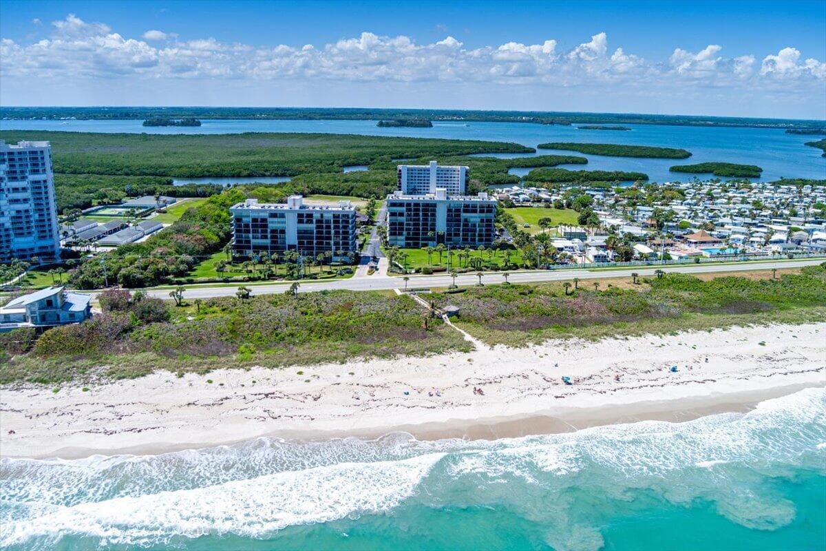 5059 N Hwy A1a 401, Hutchinson Island, FL 34949 — photo 3 of 72