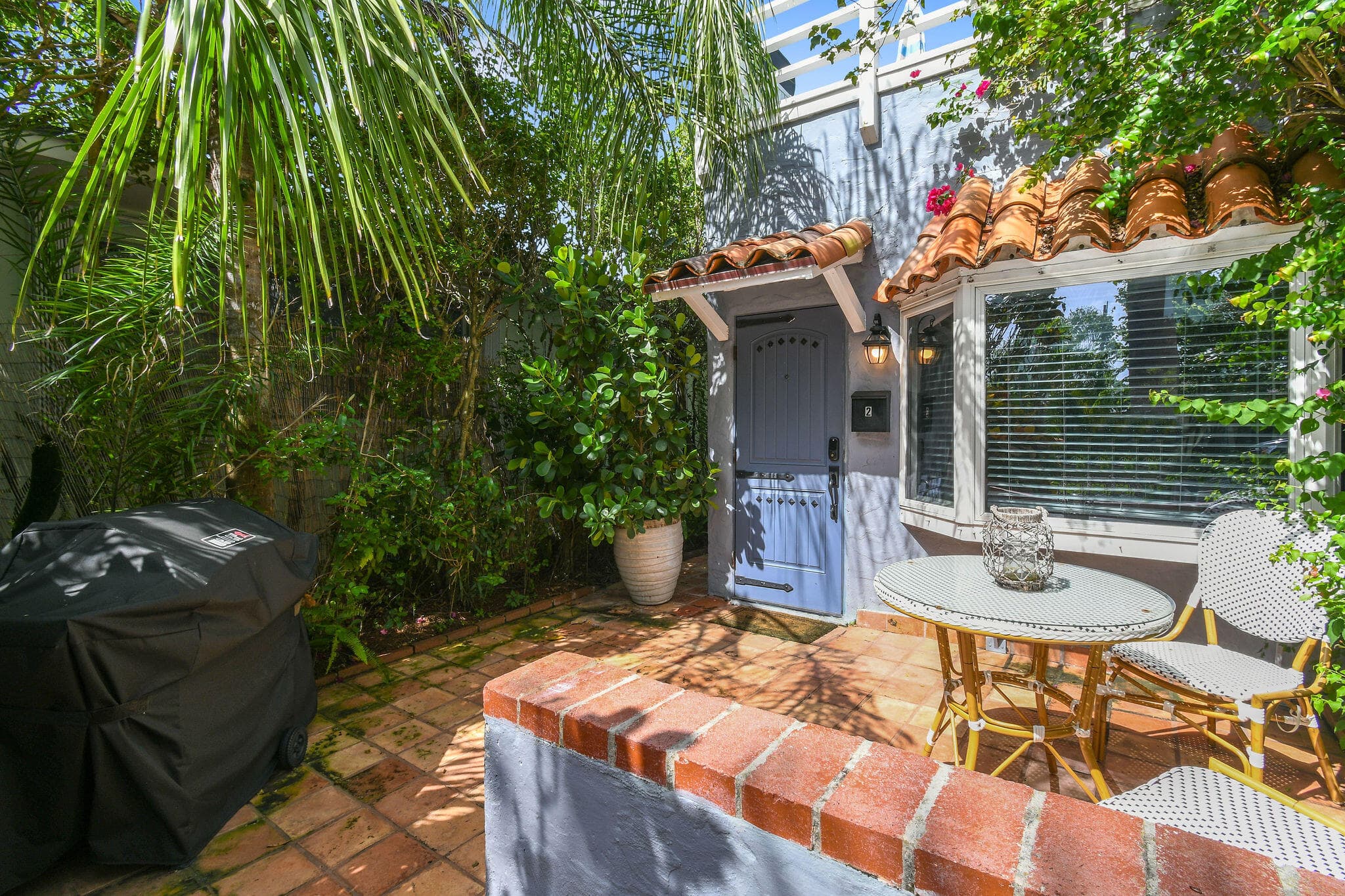 605 N Lakeside Drive Unit 2, Lake Worth Beach, FL 33460 — photo 2 of 32