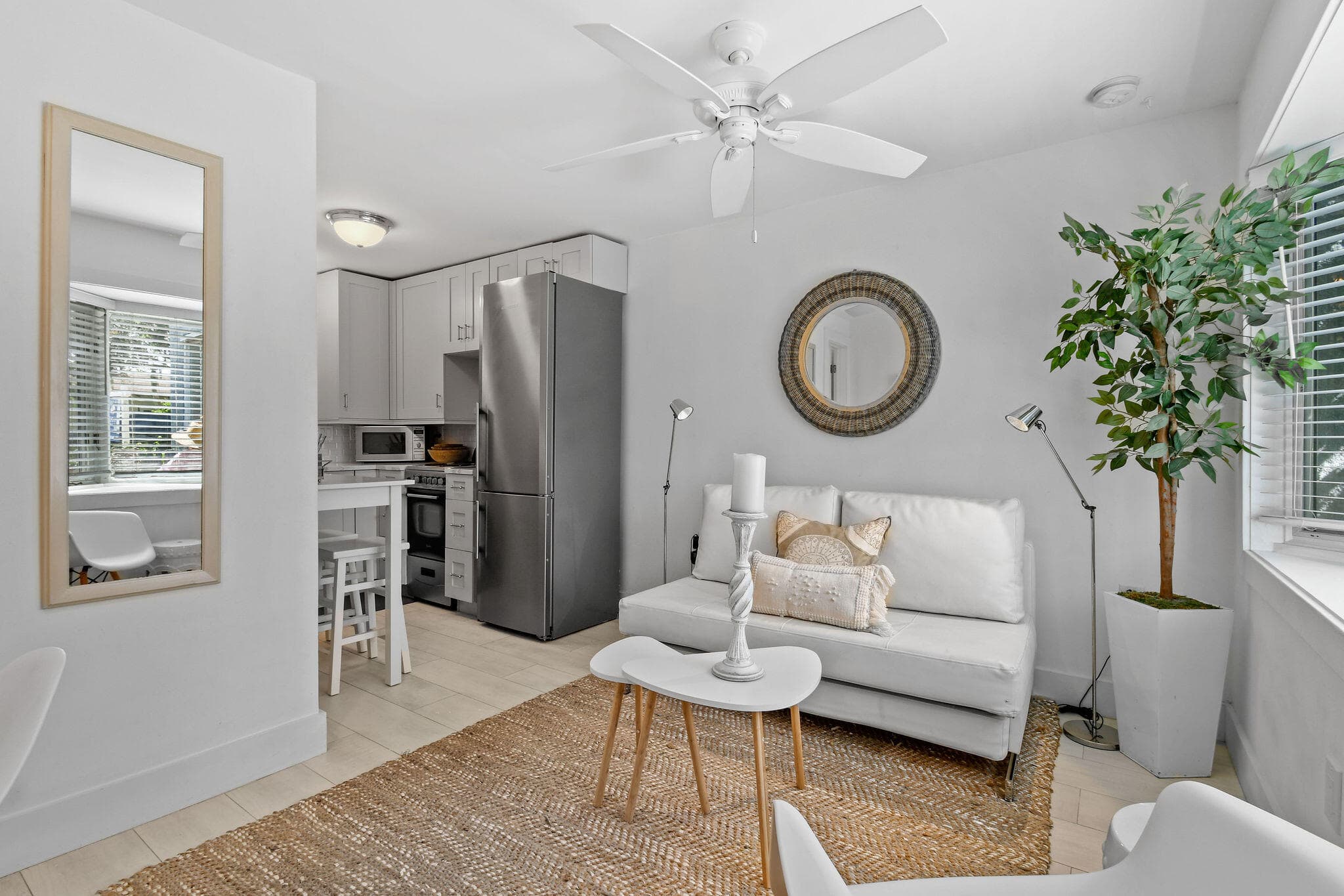 605 N Lakeside Drive Unit 2, Lake Worth Beach, FL 33460 — photo 6 of 32