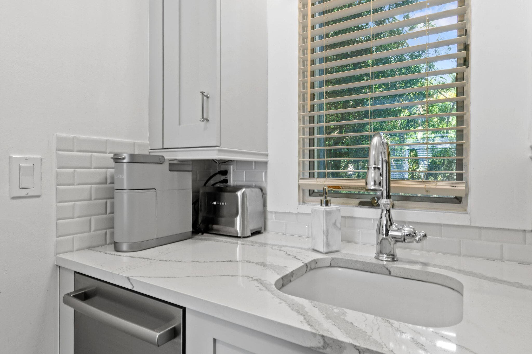 605 N Lakeside Drive Unit 2, Lake Worth Beach, FL 33460 — photo 17 of 32