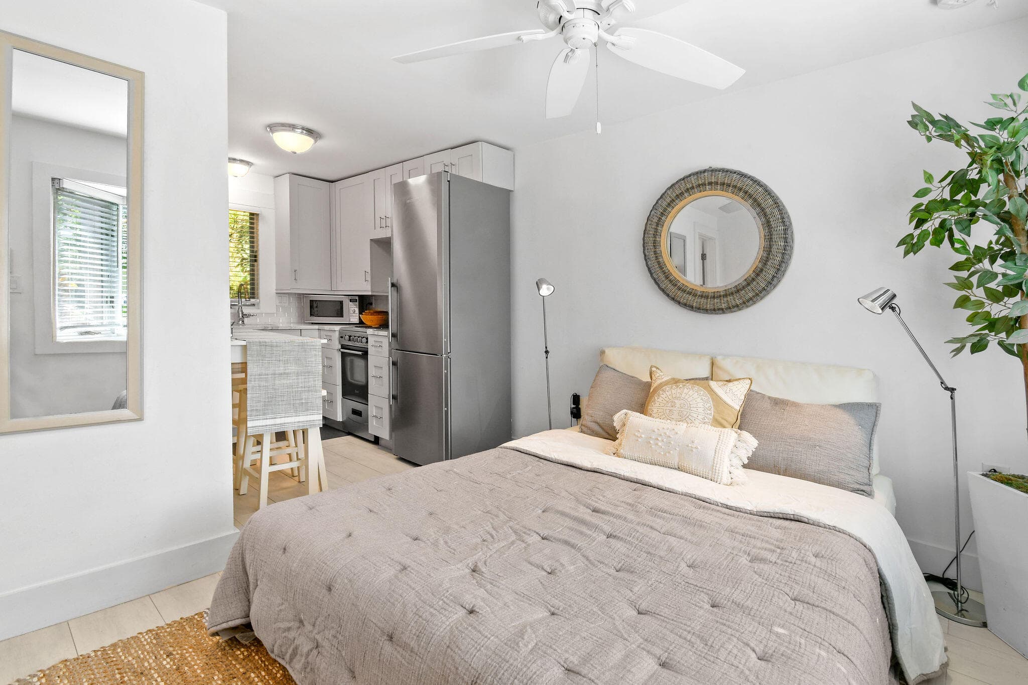 605 N Lakeside Drive Unit 2, Lake Worth Beach, FL 33460 — photo 25 of 32