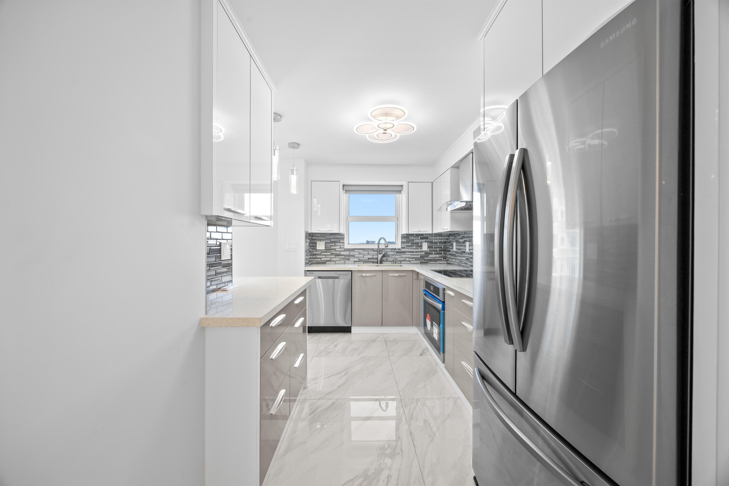 137 Golden Isles Drive 914, Hallandale Beach, FL 33009 — photo 5 of 61