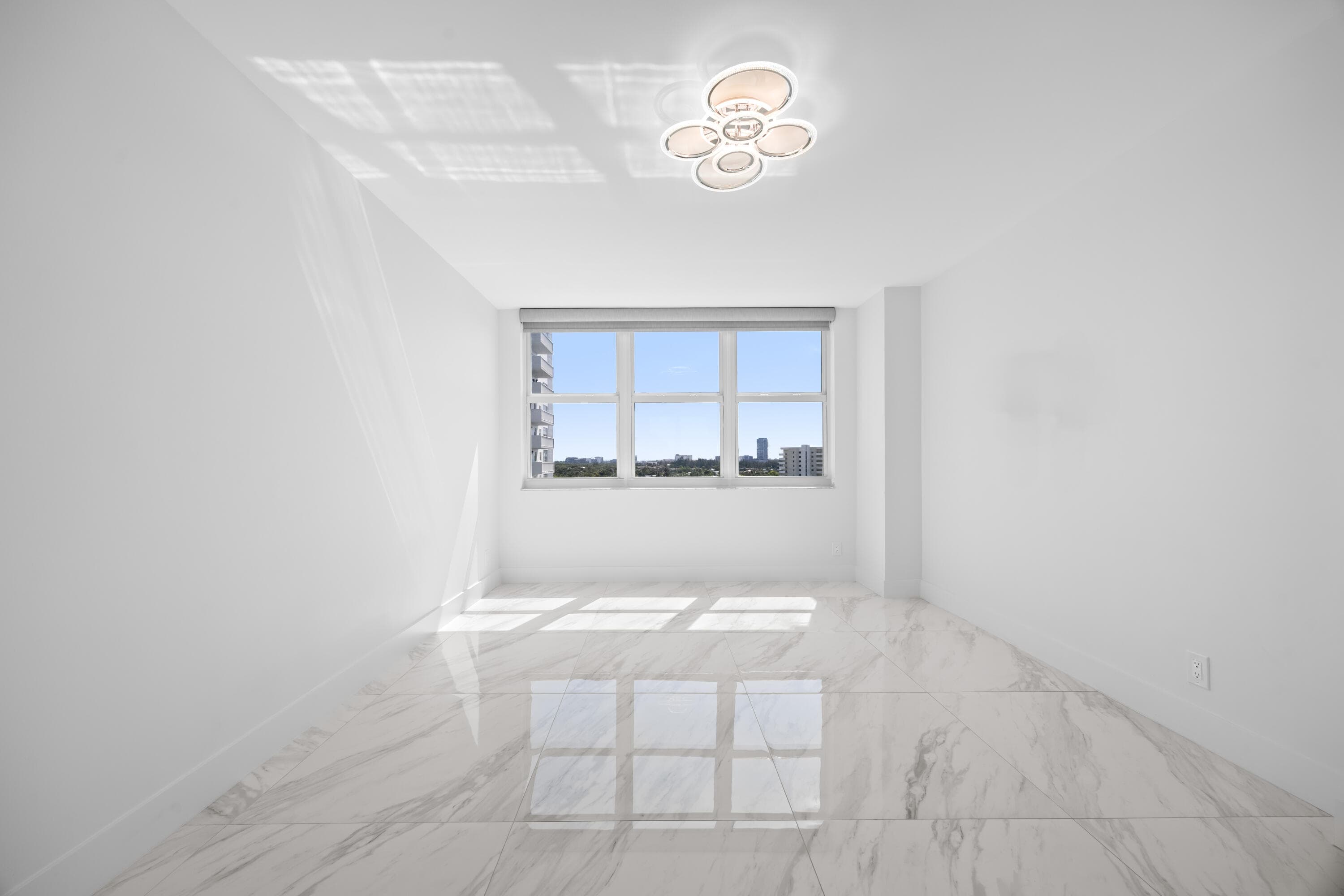 137 Golden Isles Drive 914, Hallandale Beach, FL 33009 — photo 13 of 61