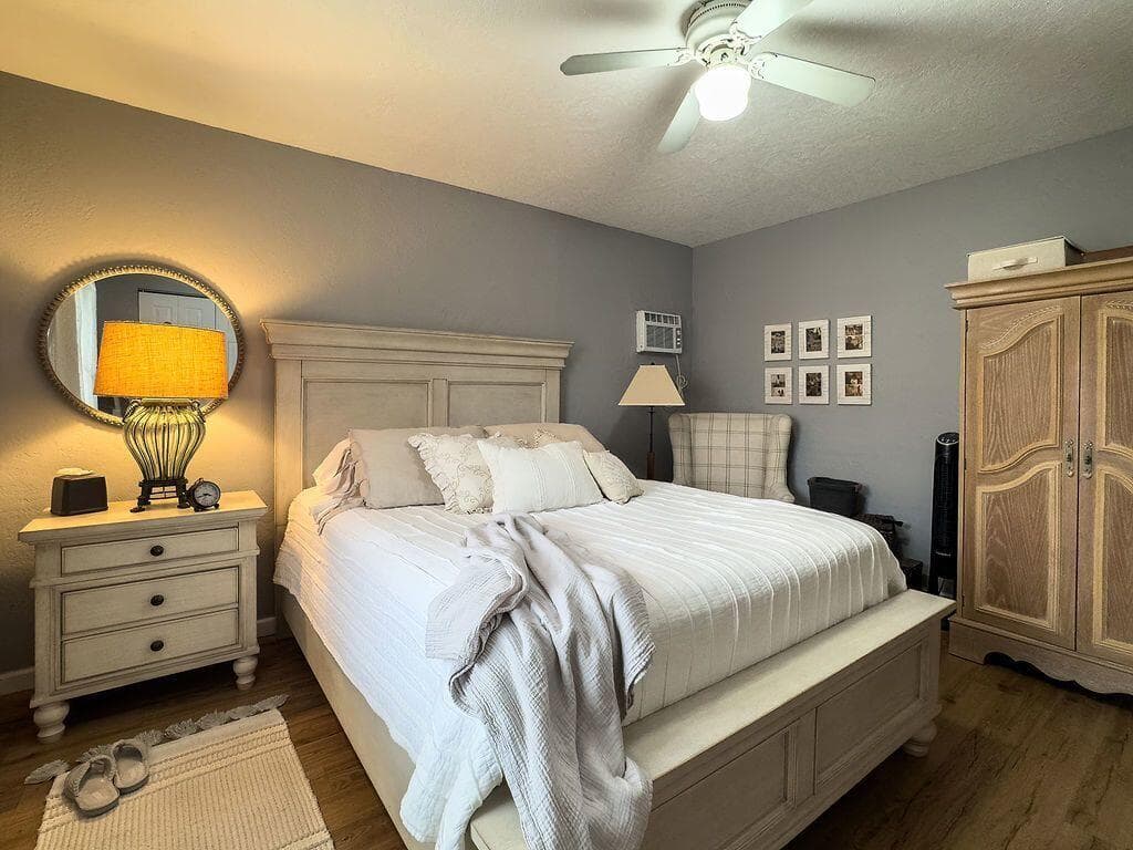 902 NE 34th Street E, Oakland Park, FL 33334 — photo 9 of 12