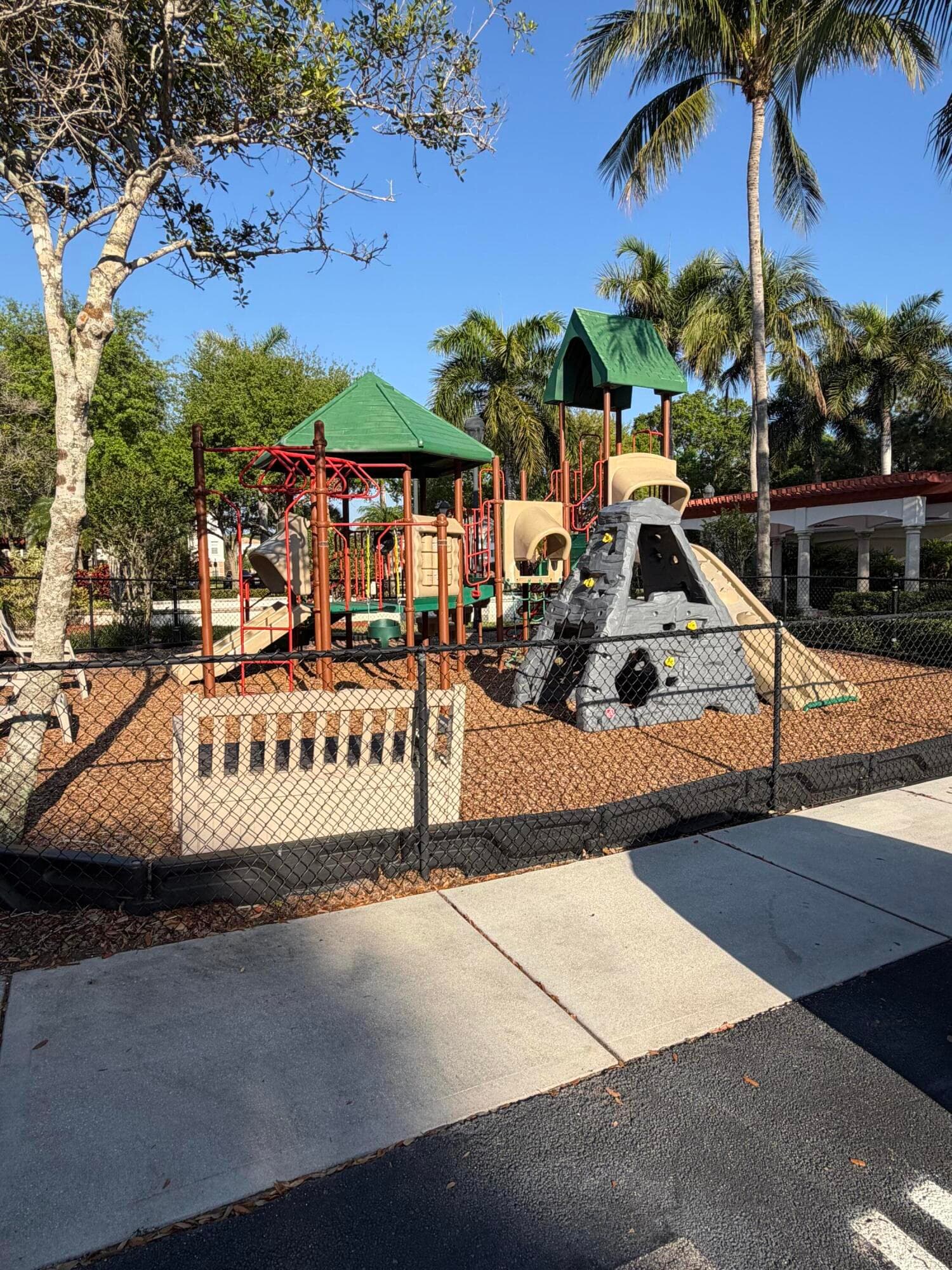1101 Myrtlewood Circle E 101, Palm Beach Gardens, FL 33418 — photo 19 of 32