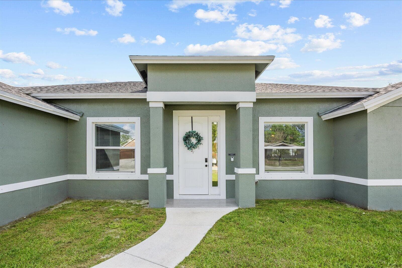 621 SE Prineville Street, Port St. Lucie, FL 34983 — photo 2 of 32