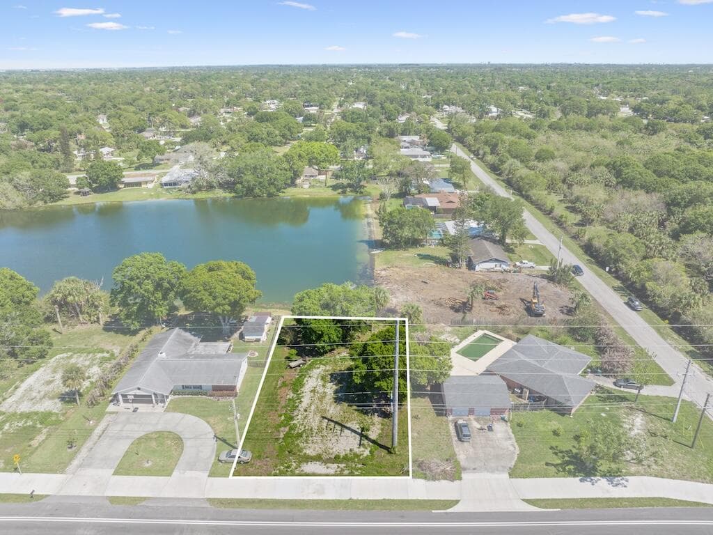 6204 Emerson Avenue, Fort Pierce, FL 34951 — photo 1 of 22