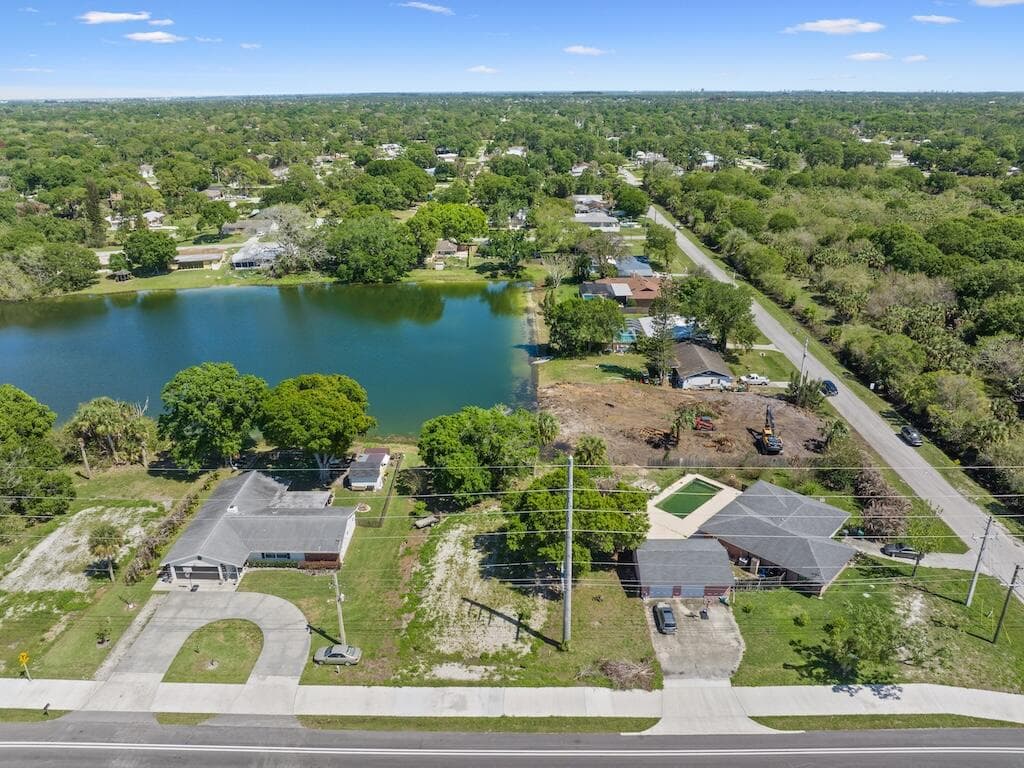 6204 Emerson Avenue, Fort Pierce, FL 34951 — photo 2 of 22