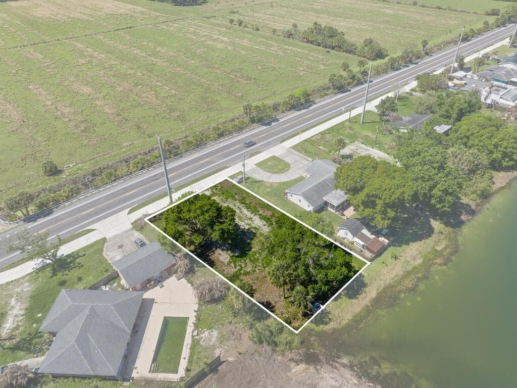 6204 Emerson Avenue, Fort Pierce, FL 34951 — photo 5 of 22