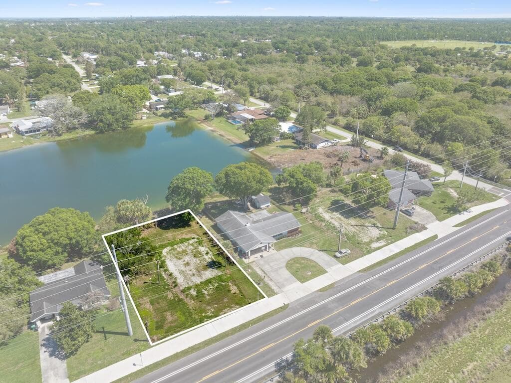 6208 Emerson Avenue, Fort Pierce, FL 34951 — photo 3 of 17