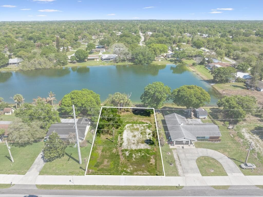 6208 Emerson Avenue, Fort Pierce, FL 34951 — photo 1 of 17