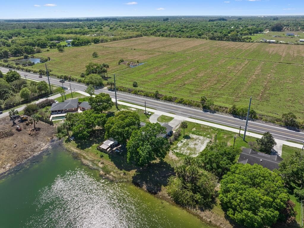 6208 Emerson Avenue, Fort Pierce, FL 34951 — photo 8 of 17