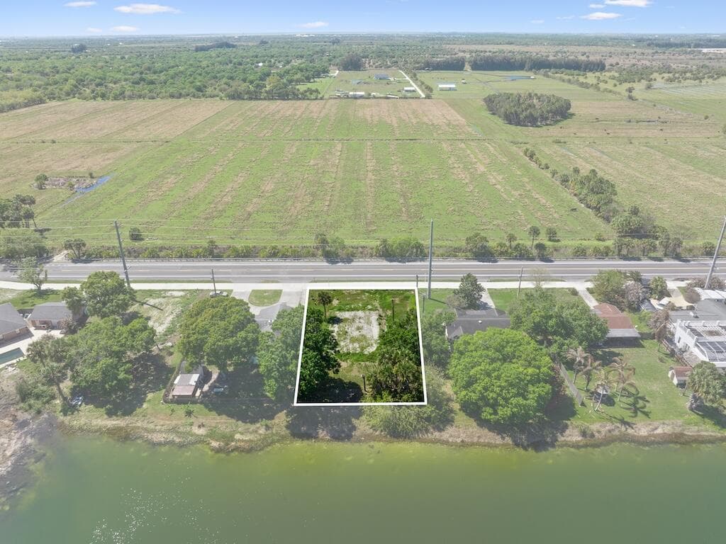 6208 Emerson Avenue, Fort Pierce, FL 34951 — photo 9 of 17