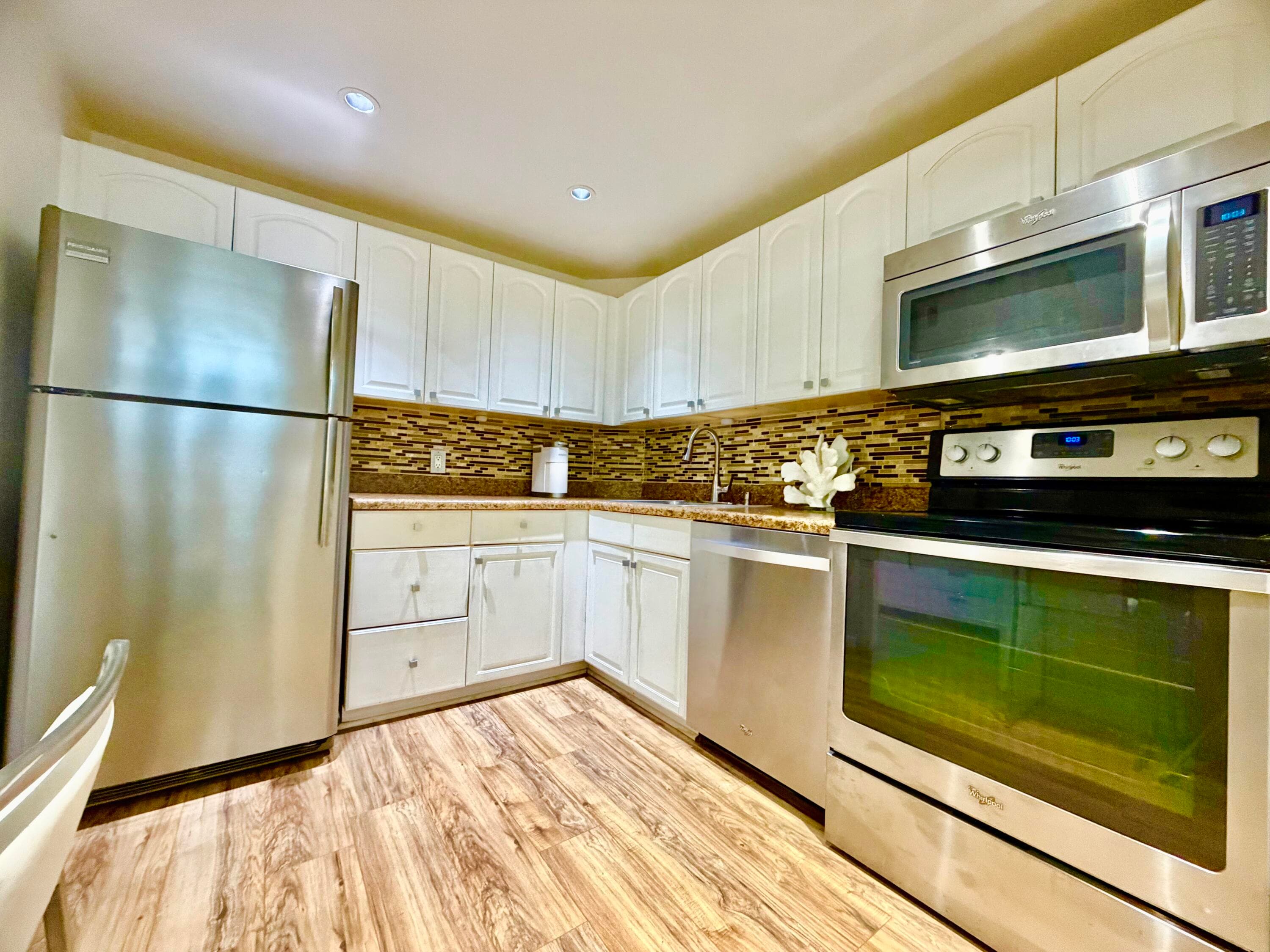 3100 N Palm Aire Drive 706, Pompano Beach, FL 33069 — photo 3 of 13