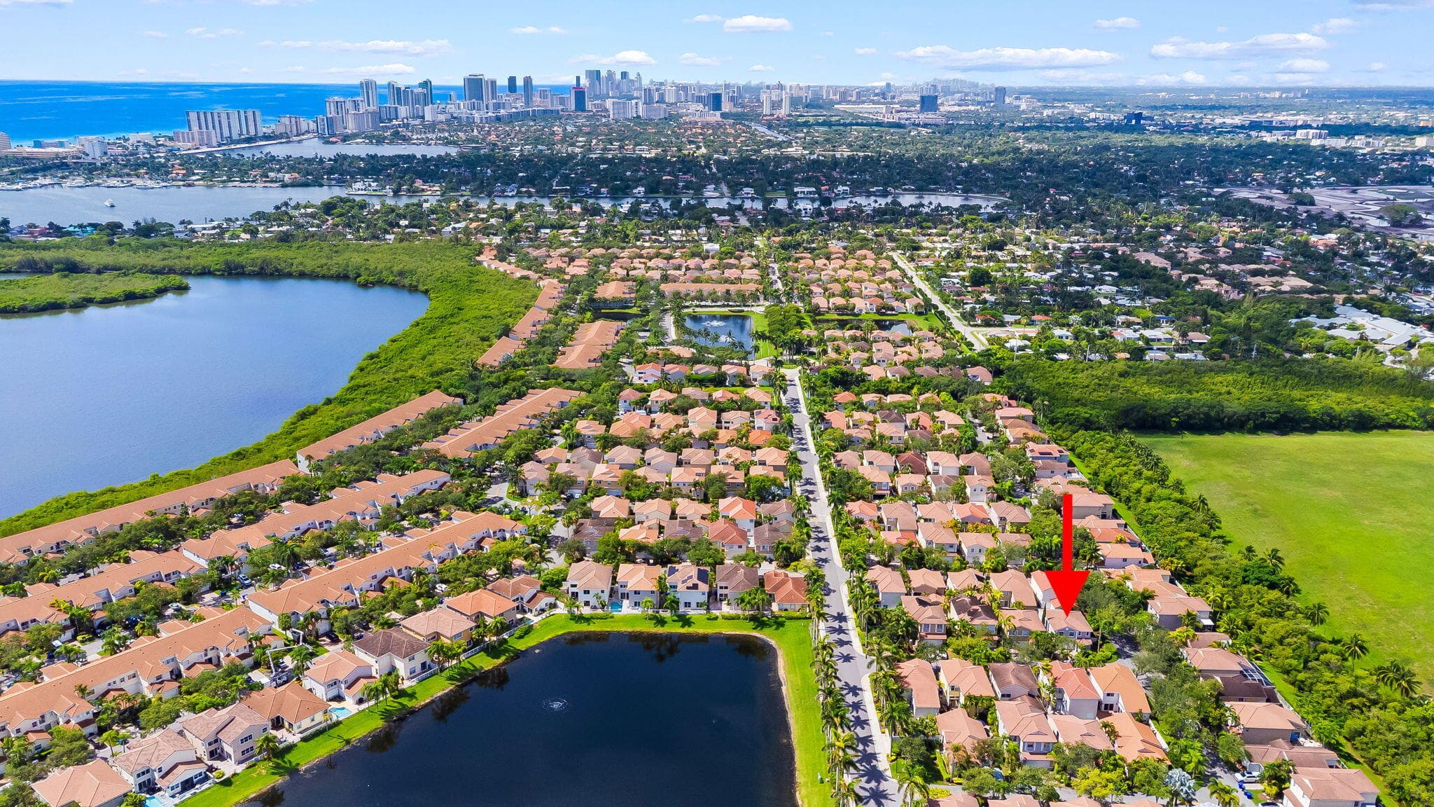 1140 Linden Street, Hollywood, FL 33019 — photo 3 of 31